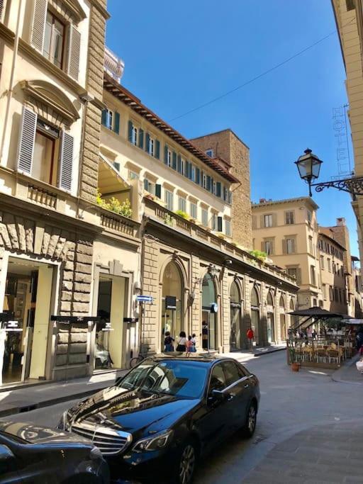 Next To The Duomo Of Florence, Raffaello, With Private Patio Appartement *