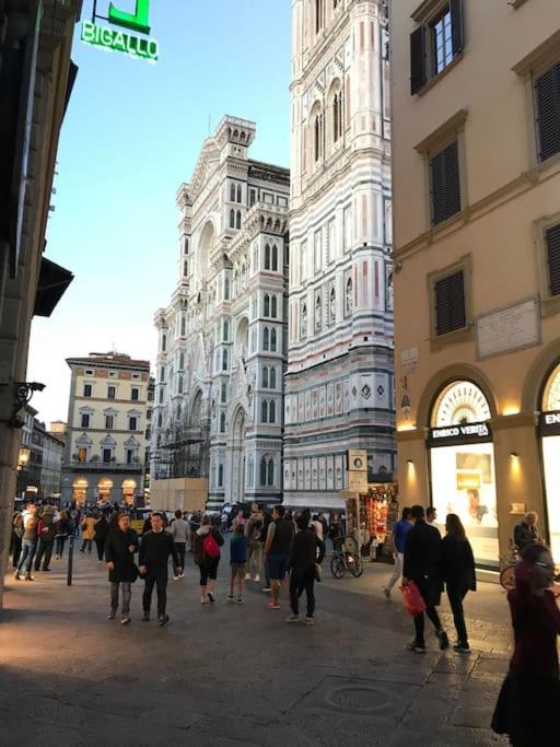 Next To The Duomo Of Florence, Raffaello, With Private Patio Appartement Florence