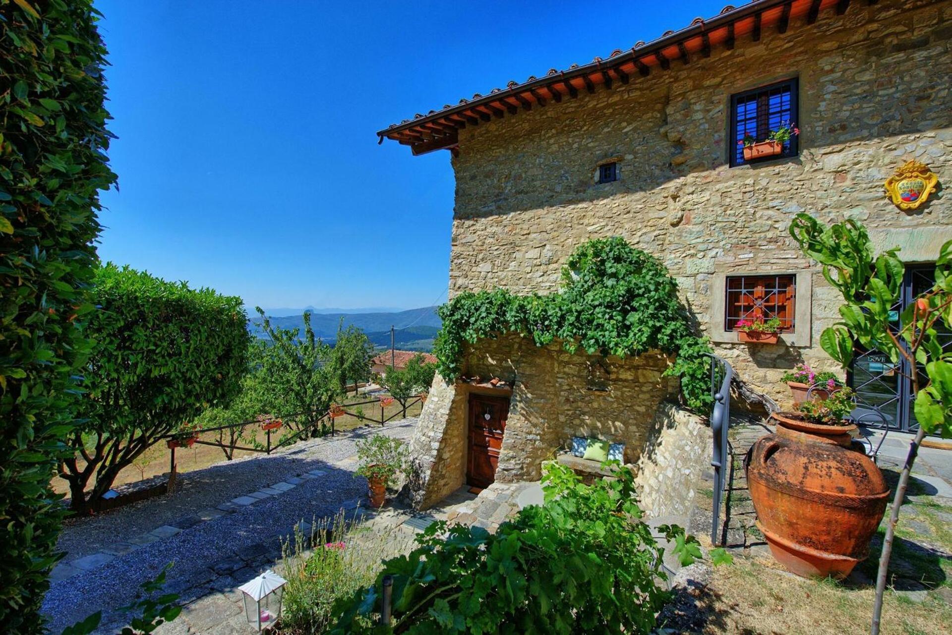 Tenuta Lonciano Villa