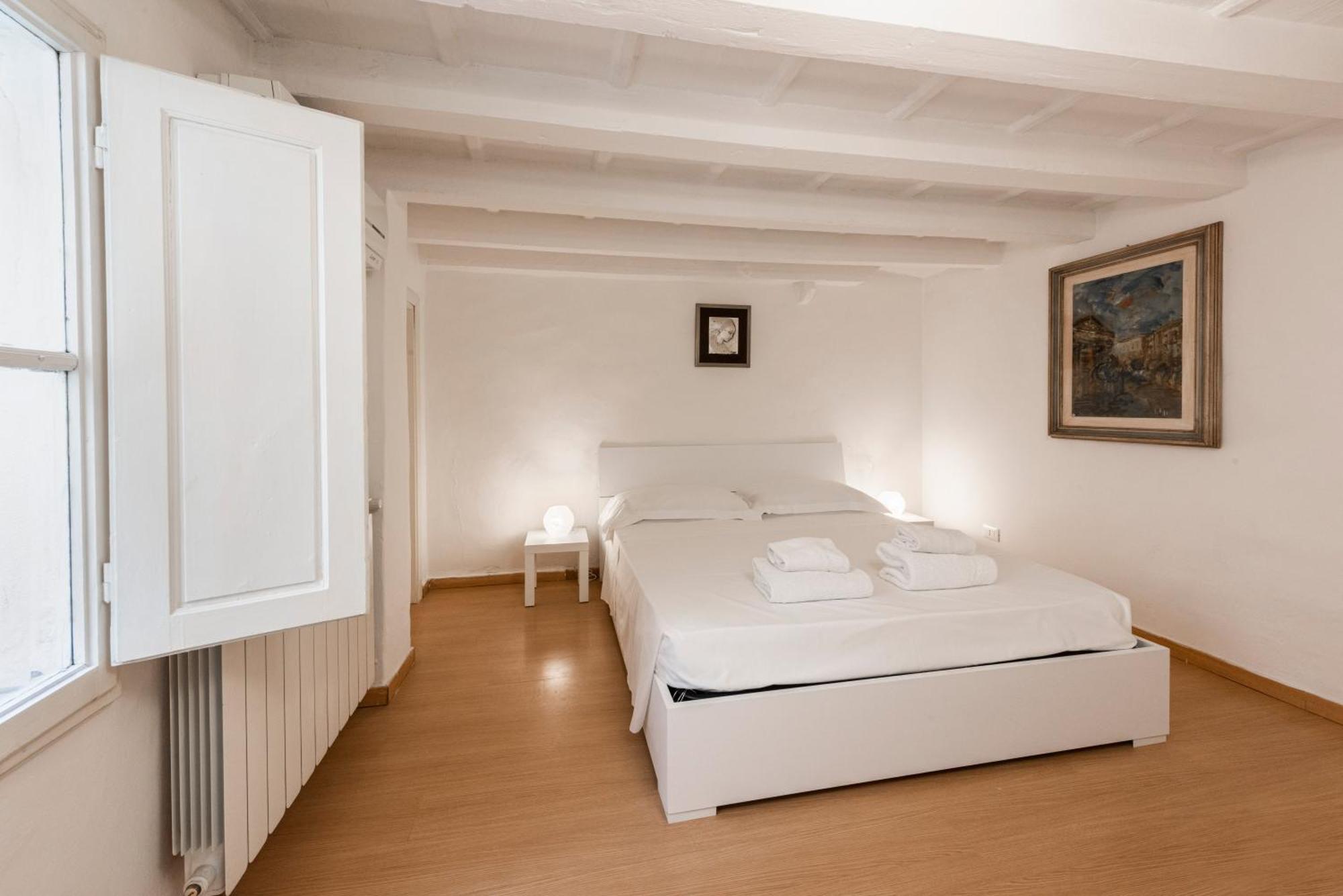Santa Croce Palace By Mmega Apartment Florence
