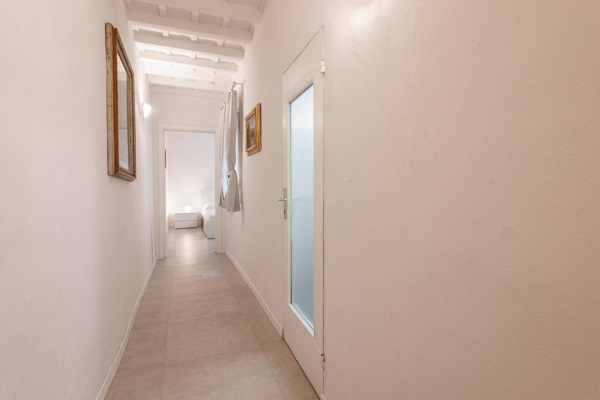 Santa Croce Palace By Mmega Apartment