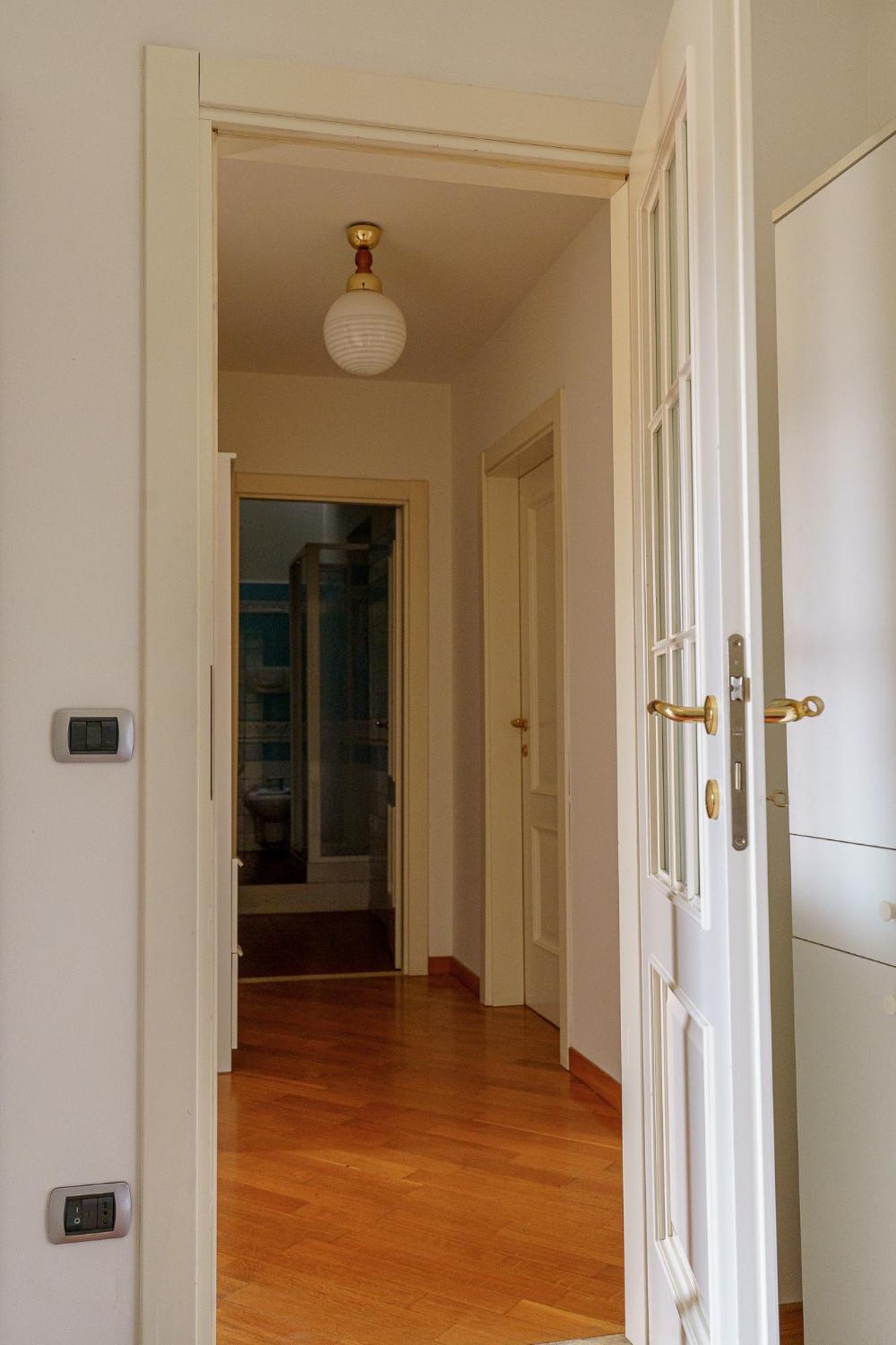 Spacious And Pleasant 2-br Apartment