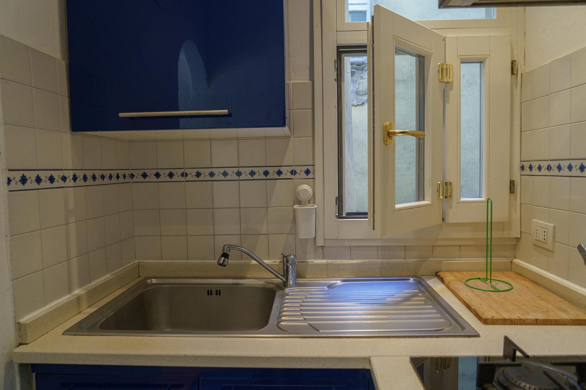 Cozy 1-br Near Ponte Vecchio Apartment