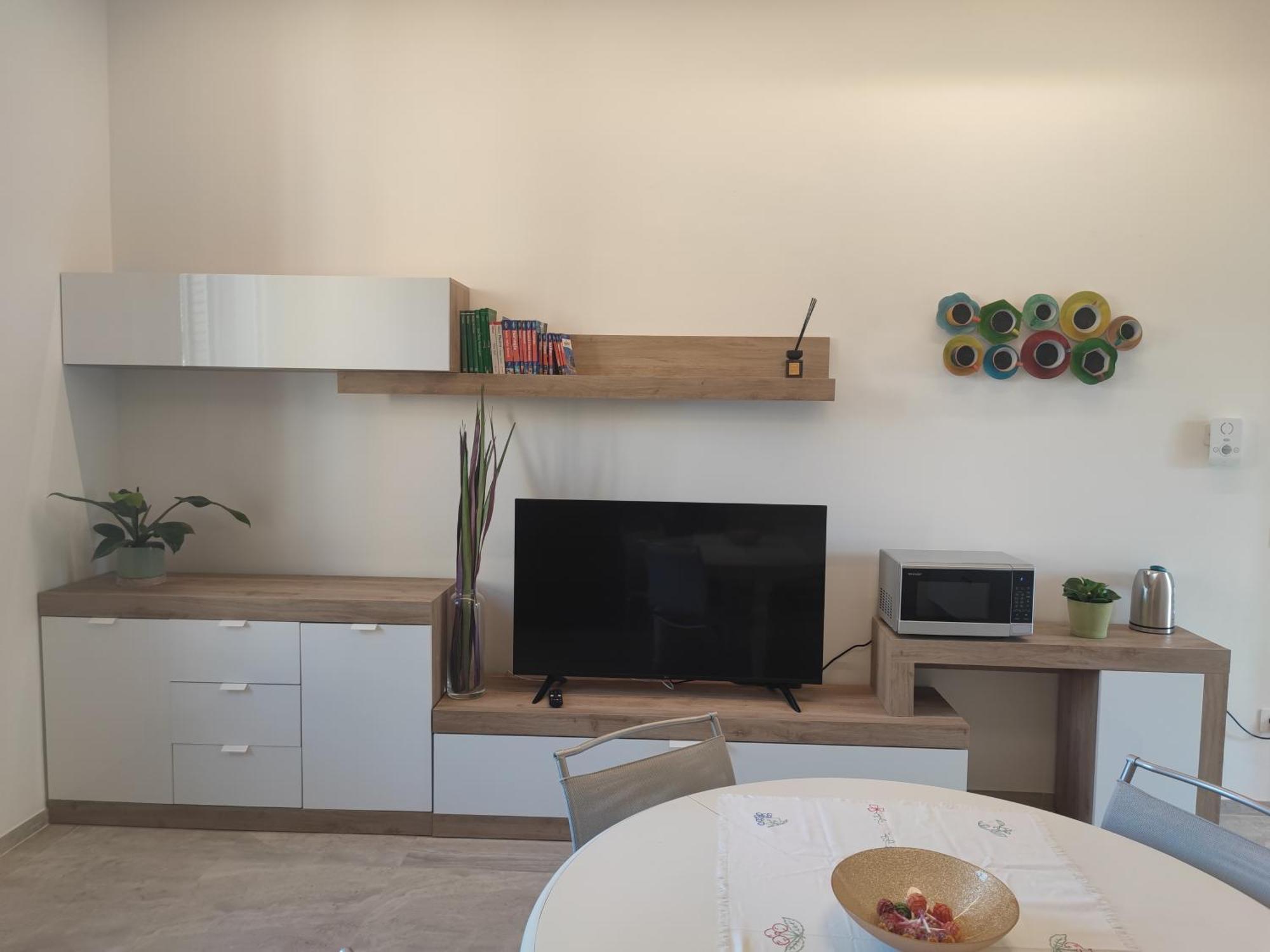 Appartement D24 Donizetti 24 *