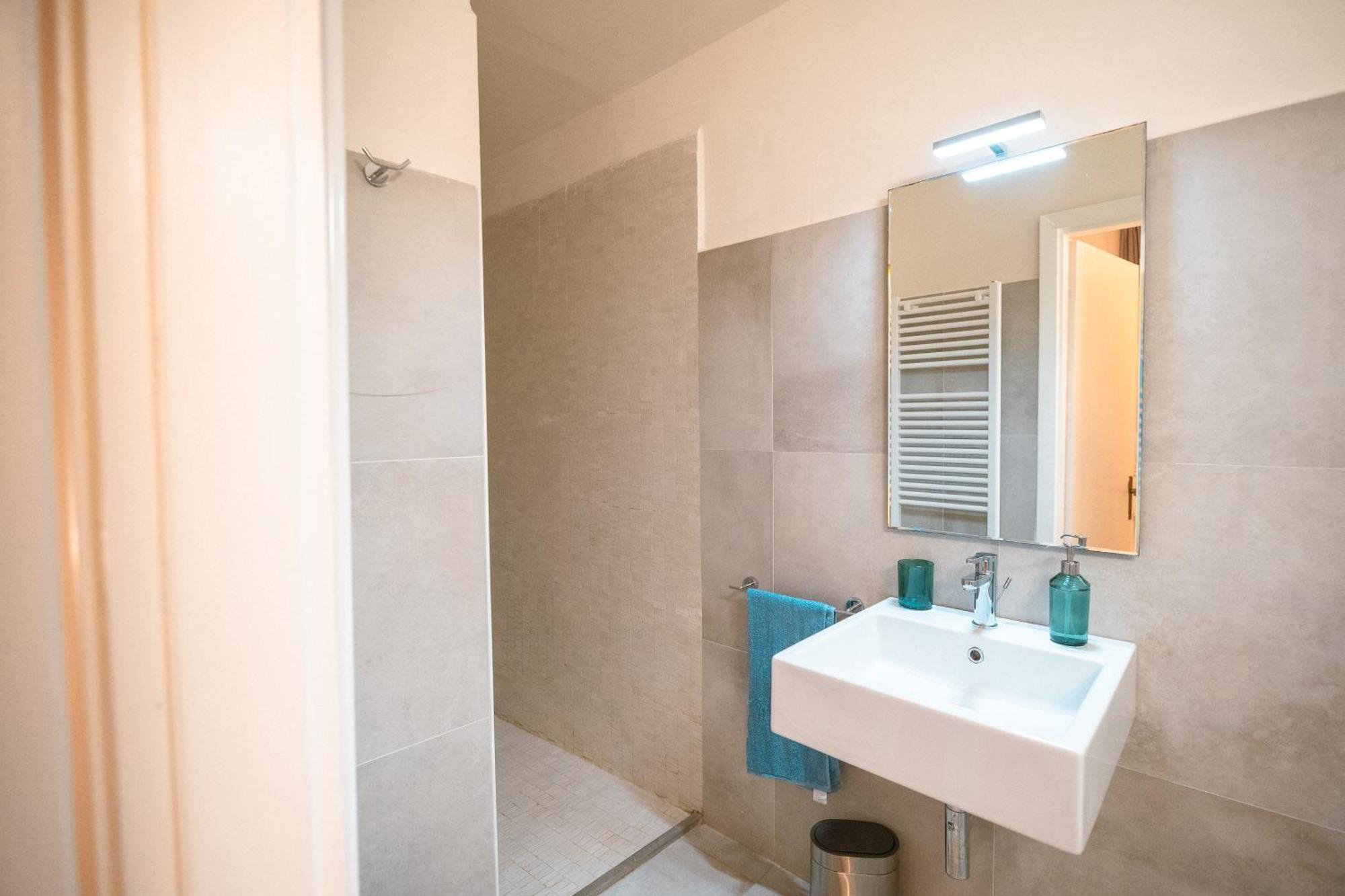 Azzurra Elegant Apartment *