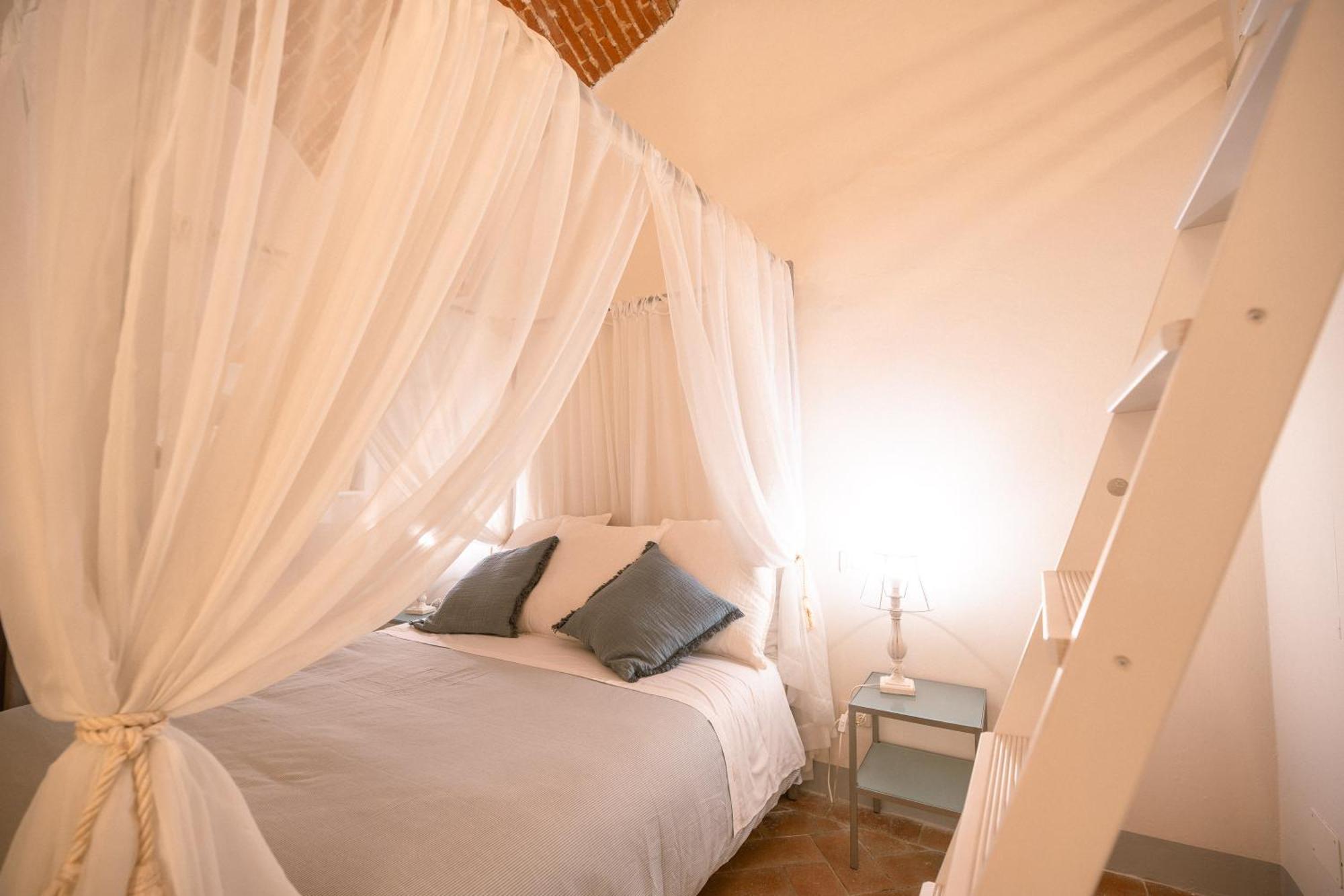Azzurra Elegant Apartment *