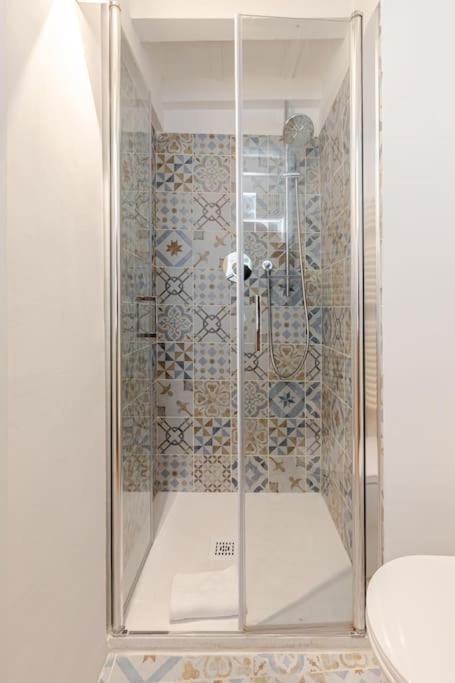 Amazing In Piazza Santa Croce Apartment
