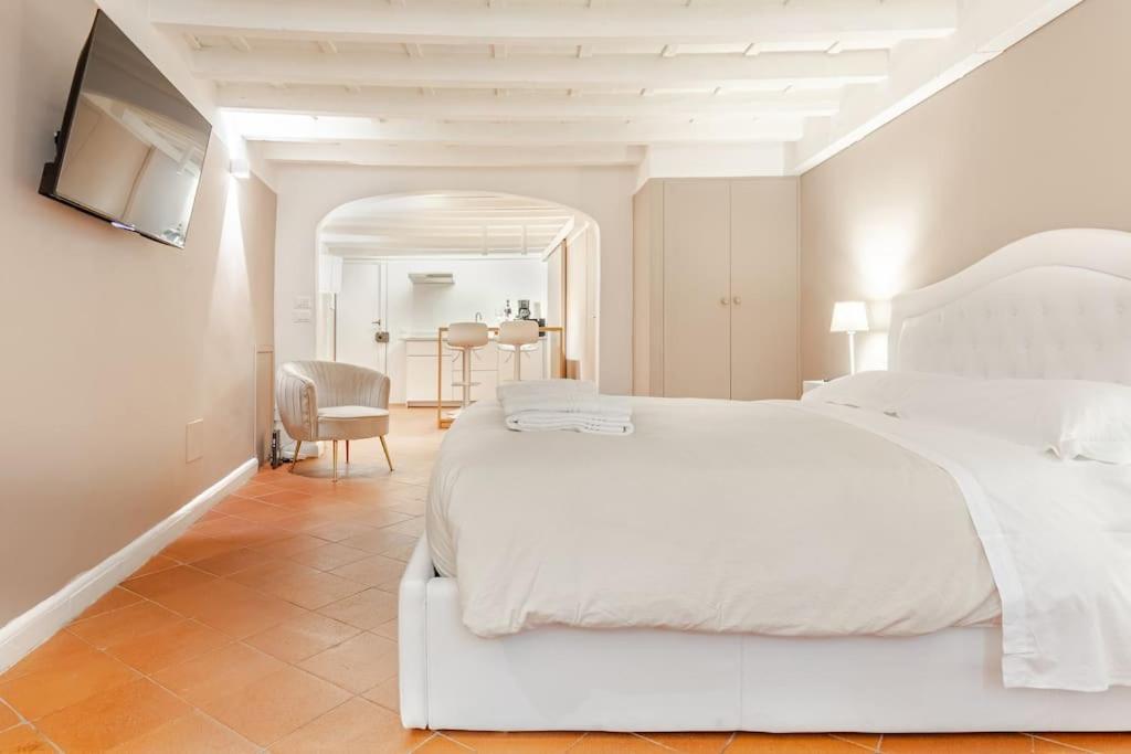 Apartment Amazing In Piazza Santa Croce Florence