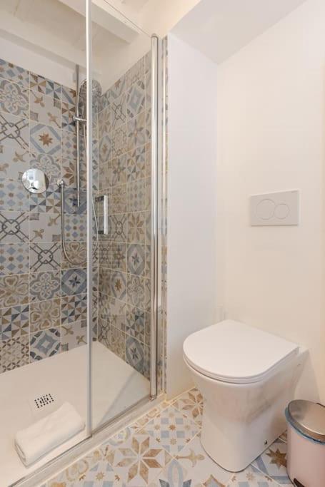 Amazing In Piazza Santa Croce Apartment