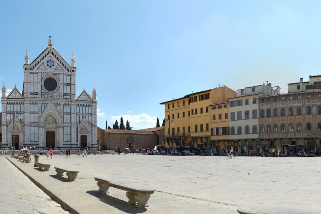 Amazing In Piazza Santa Croce