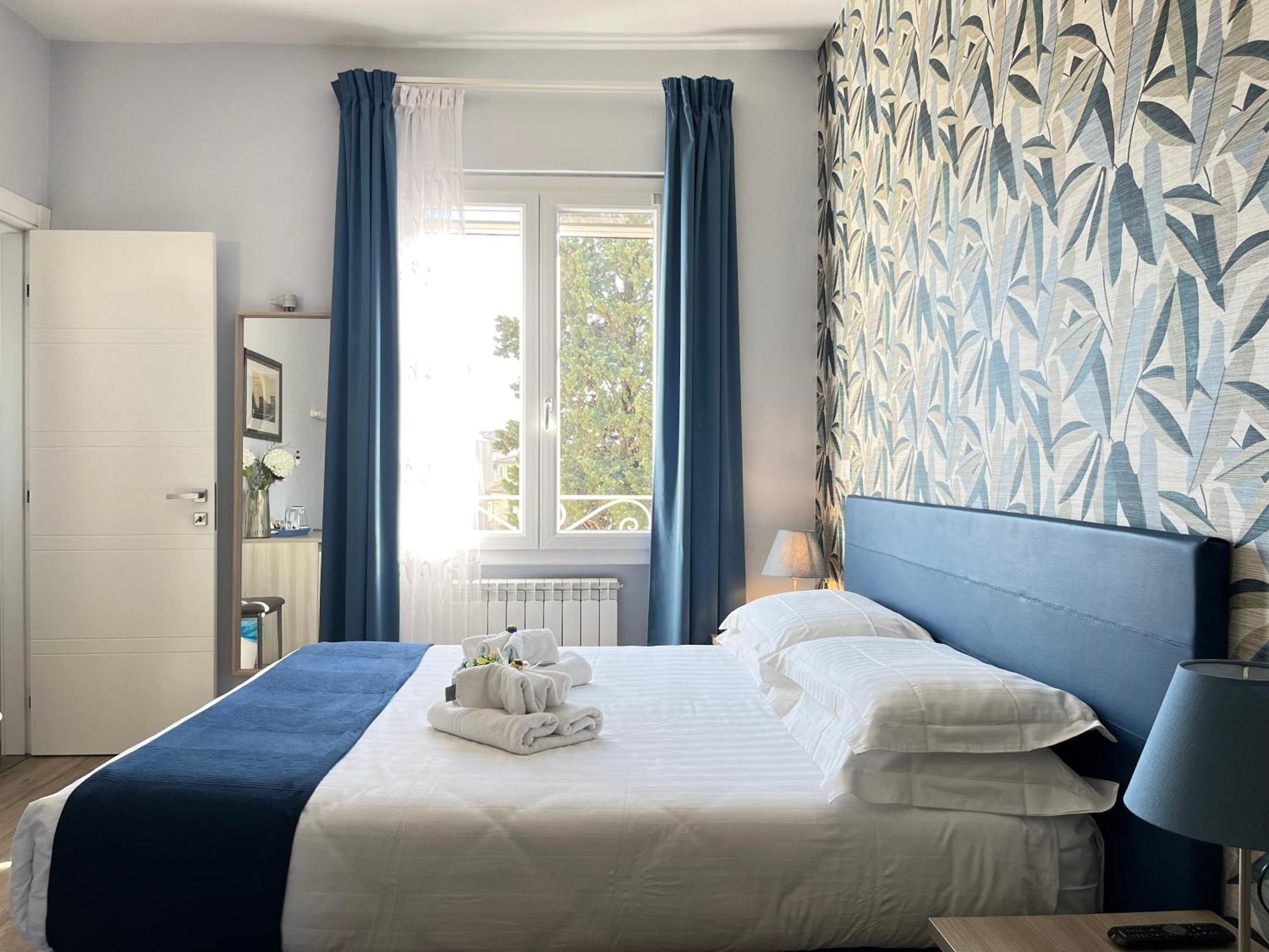 Porta Croce Guest house *