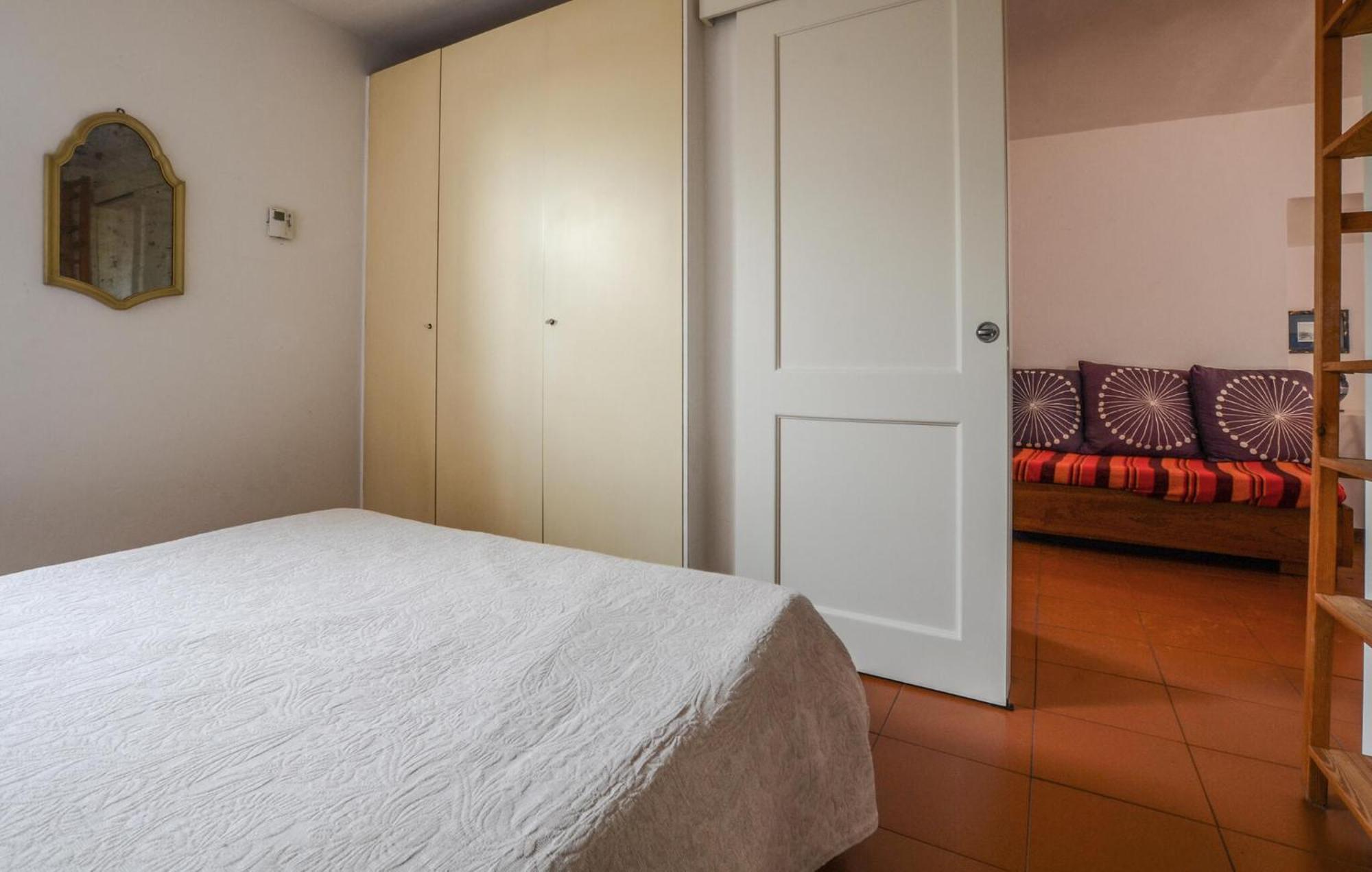 1 Bedroom Lovely In Appartement *
