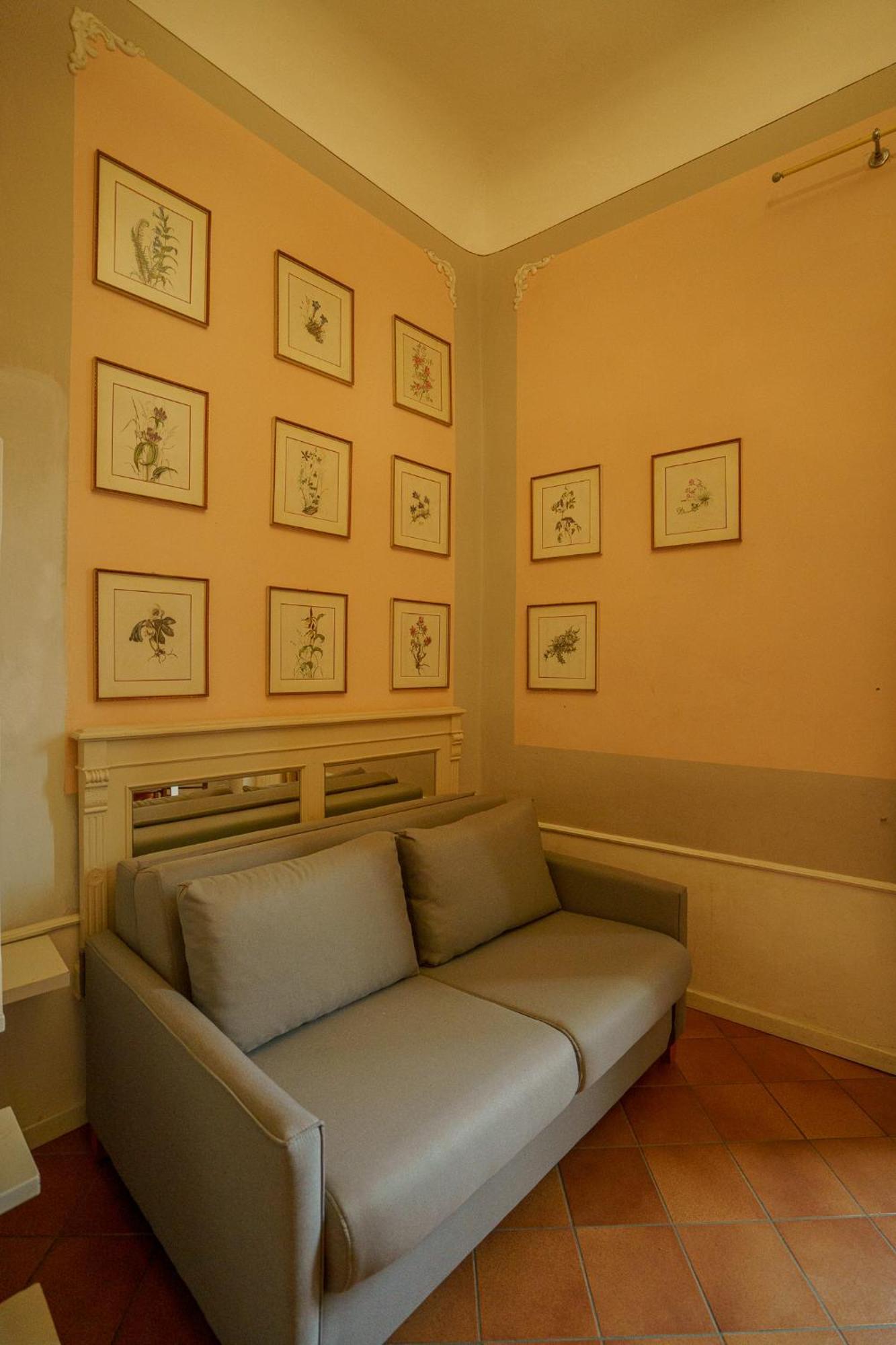 Tranquil Near Museums And Train Station Apartamento *