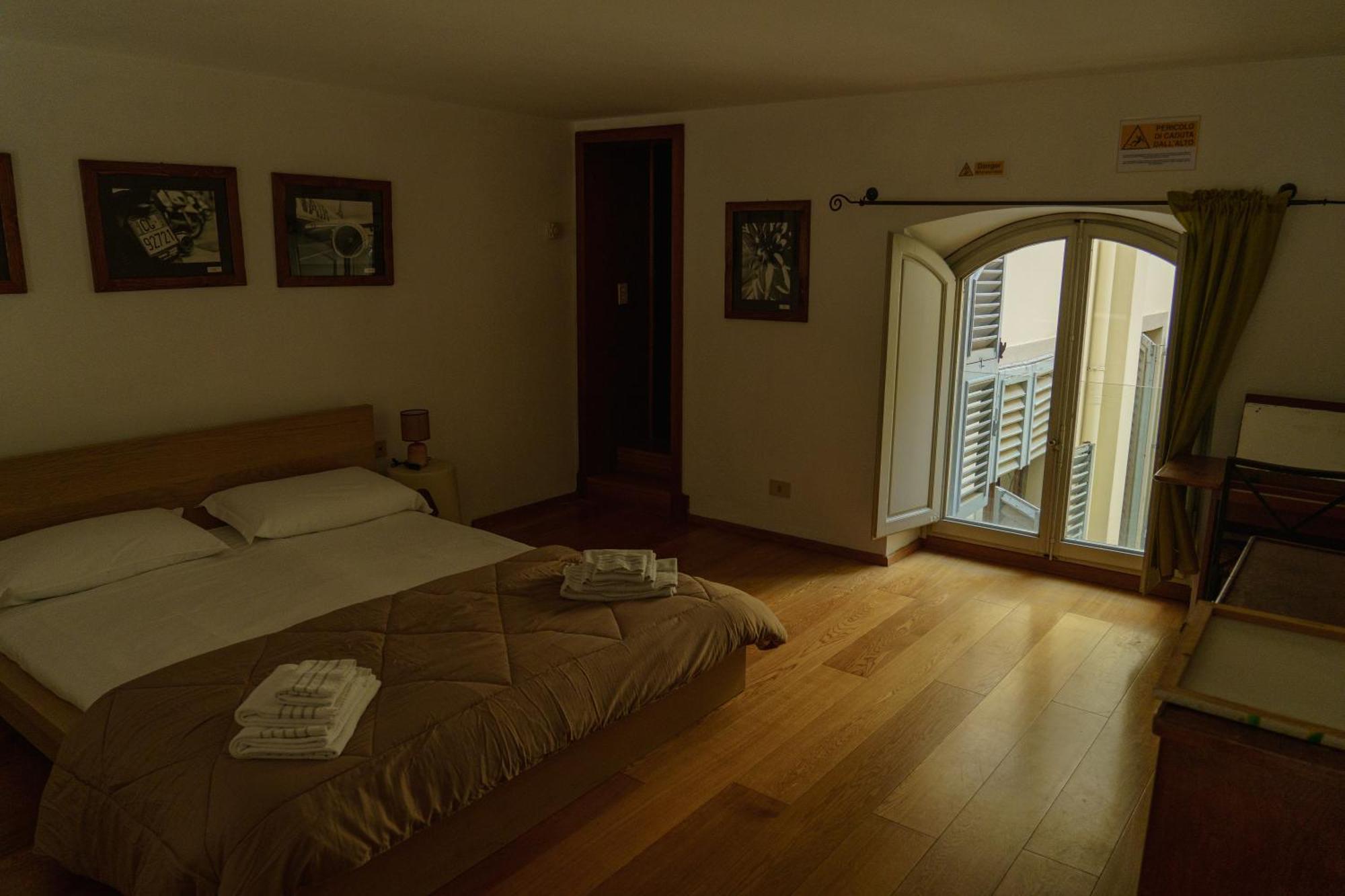 Apartment One Bedroom In Historical Building