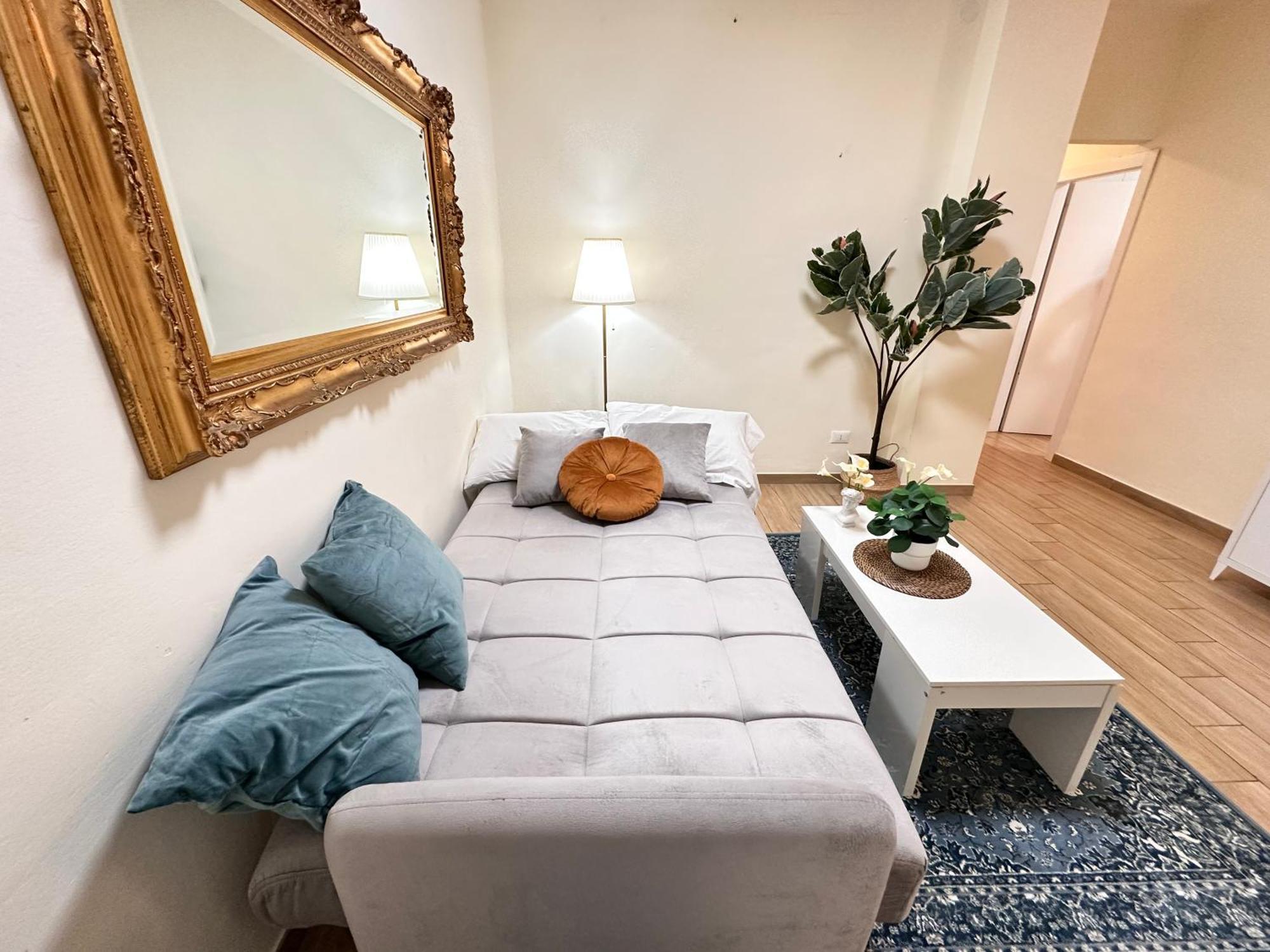 Luxurious View On Pitti Palace Apartment