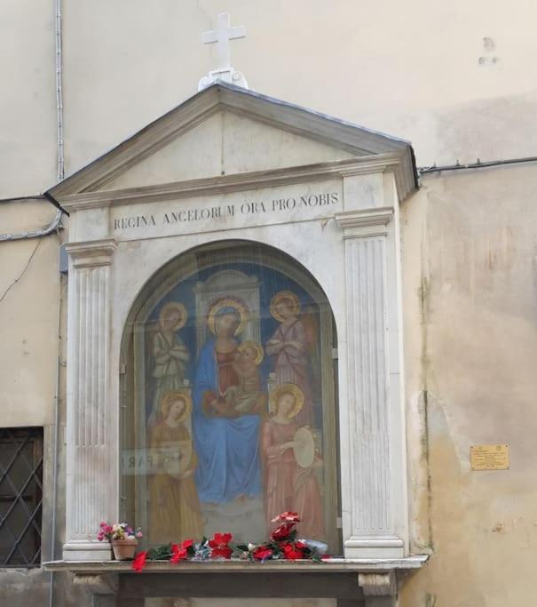 Charming Garden In Appartamento Firenze