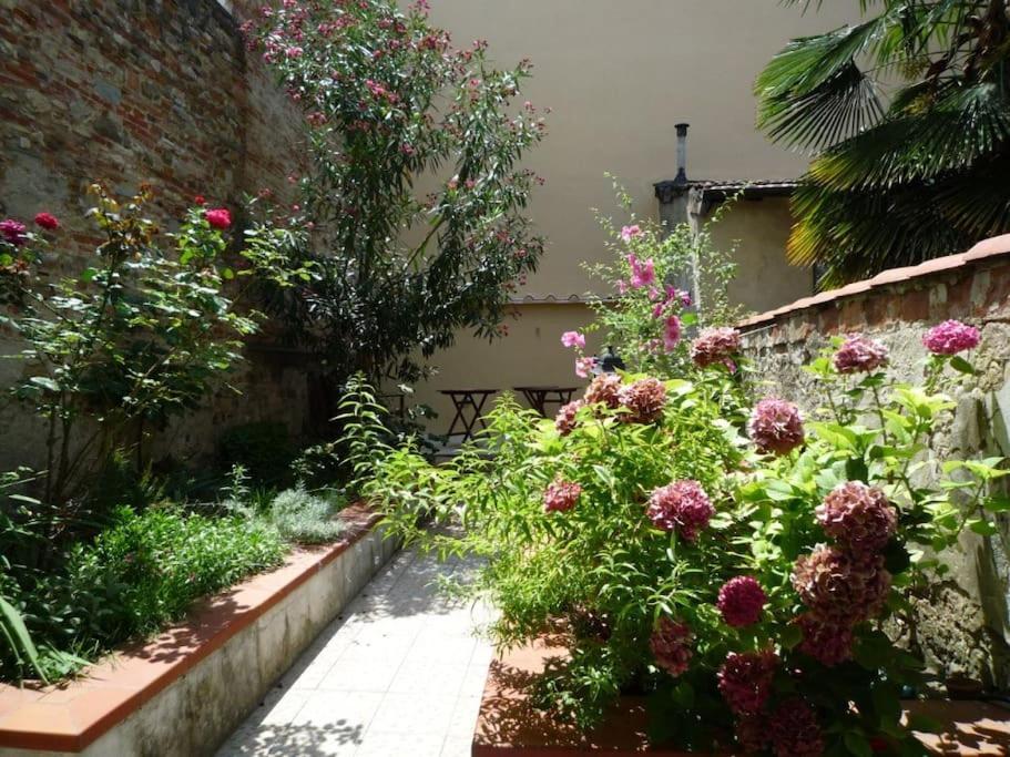 Appartamento Charming Garden In Firenze