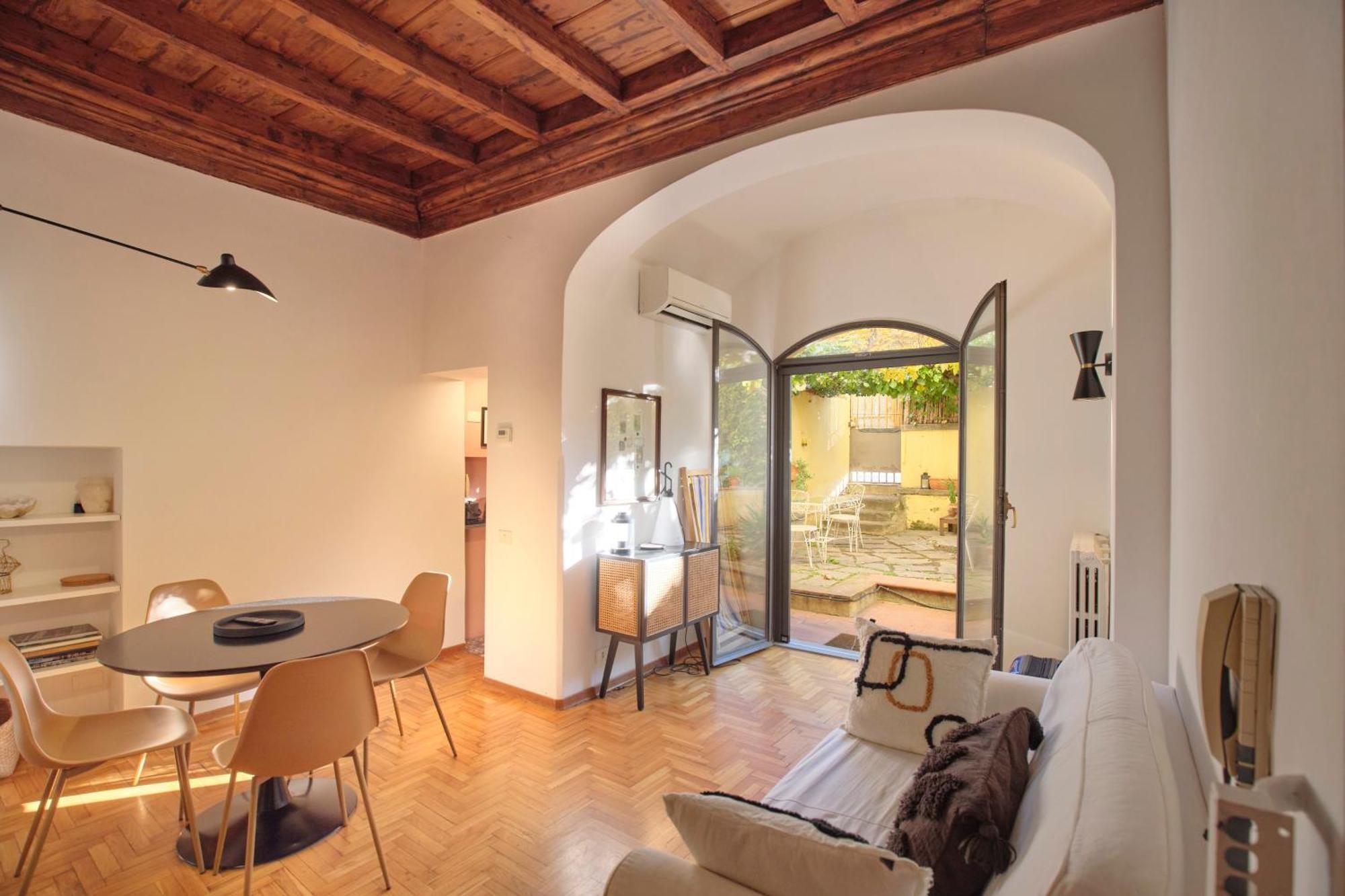 Apartment Enchanting With Patio, Lungarno *