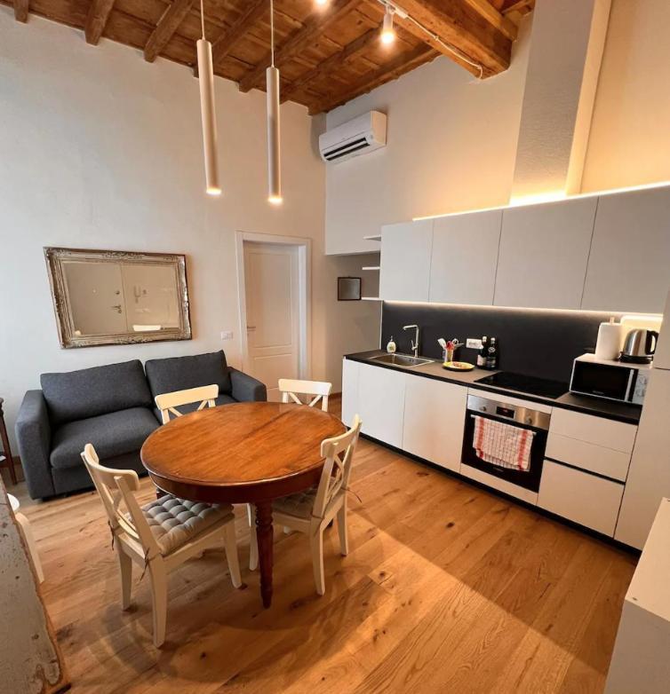 Sprone In Appartement *