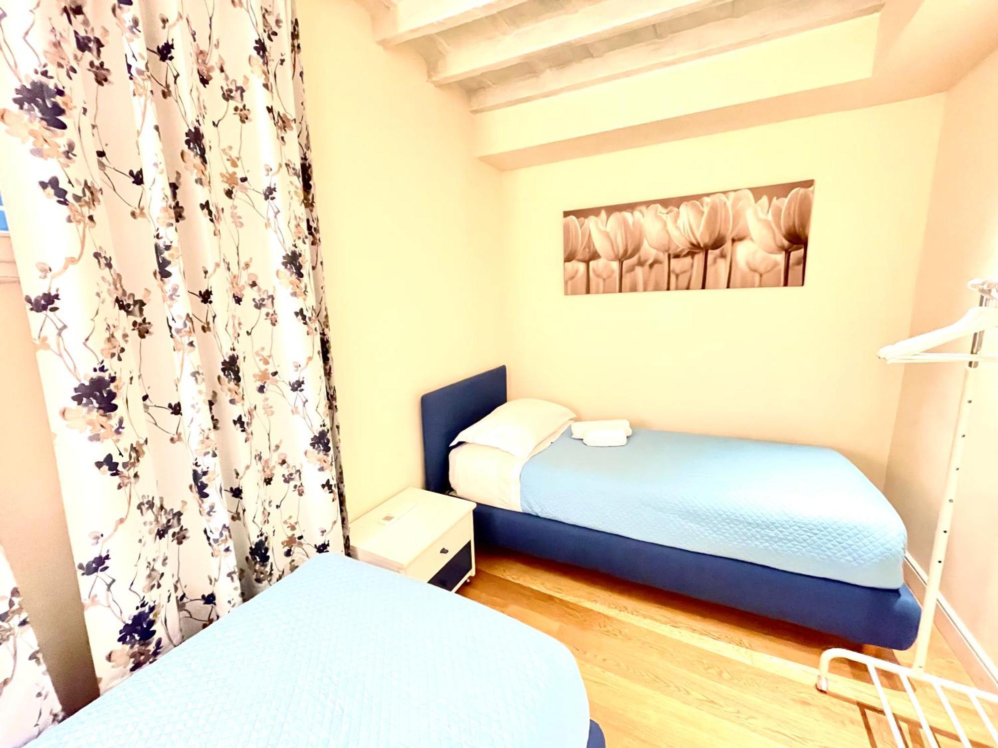 Cozy Santa Maria Novella Uffizi Duomo 2beds-2baths Apartamento Florença