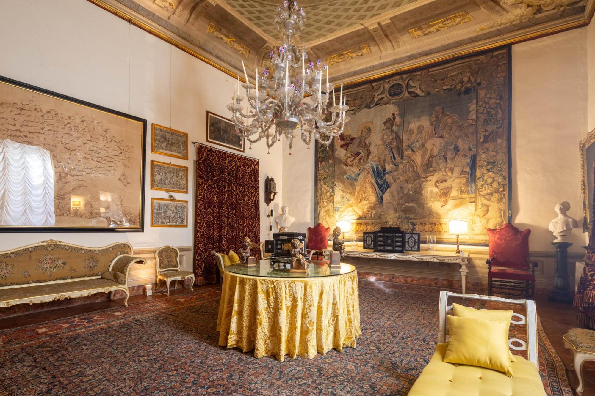 Ricasoli Luxury Palace *