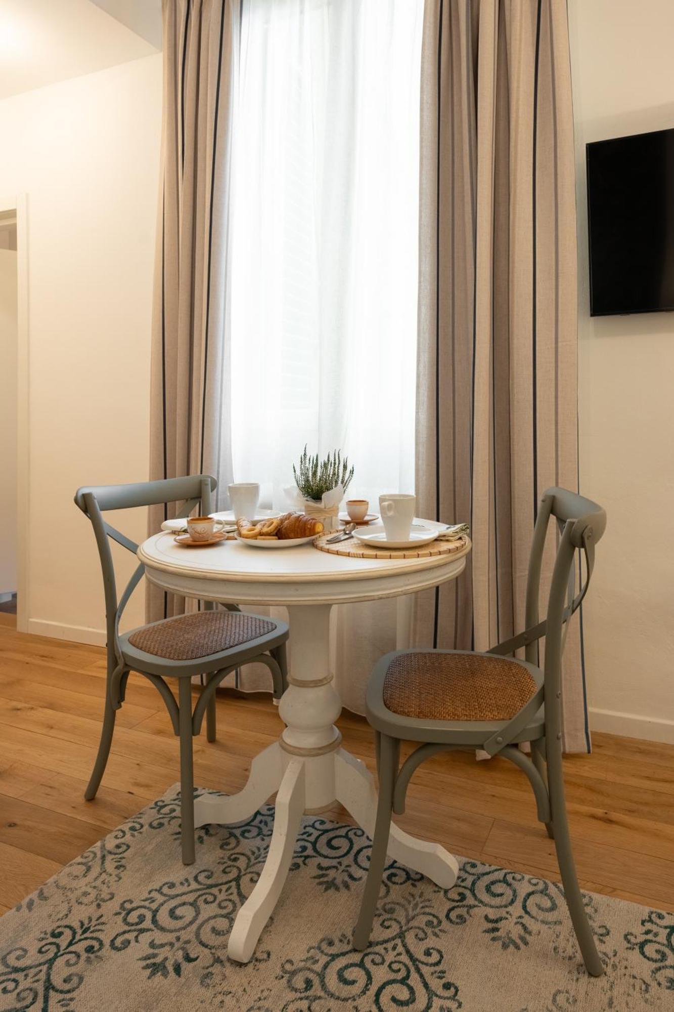 Via Dei Pepi 3 - Charming - Chic Retreat A Few Steps From Santa Croce Square Appartement *