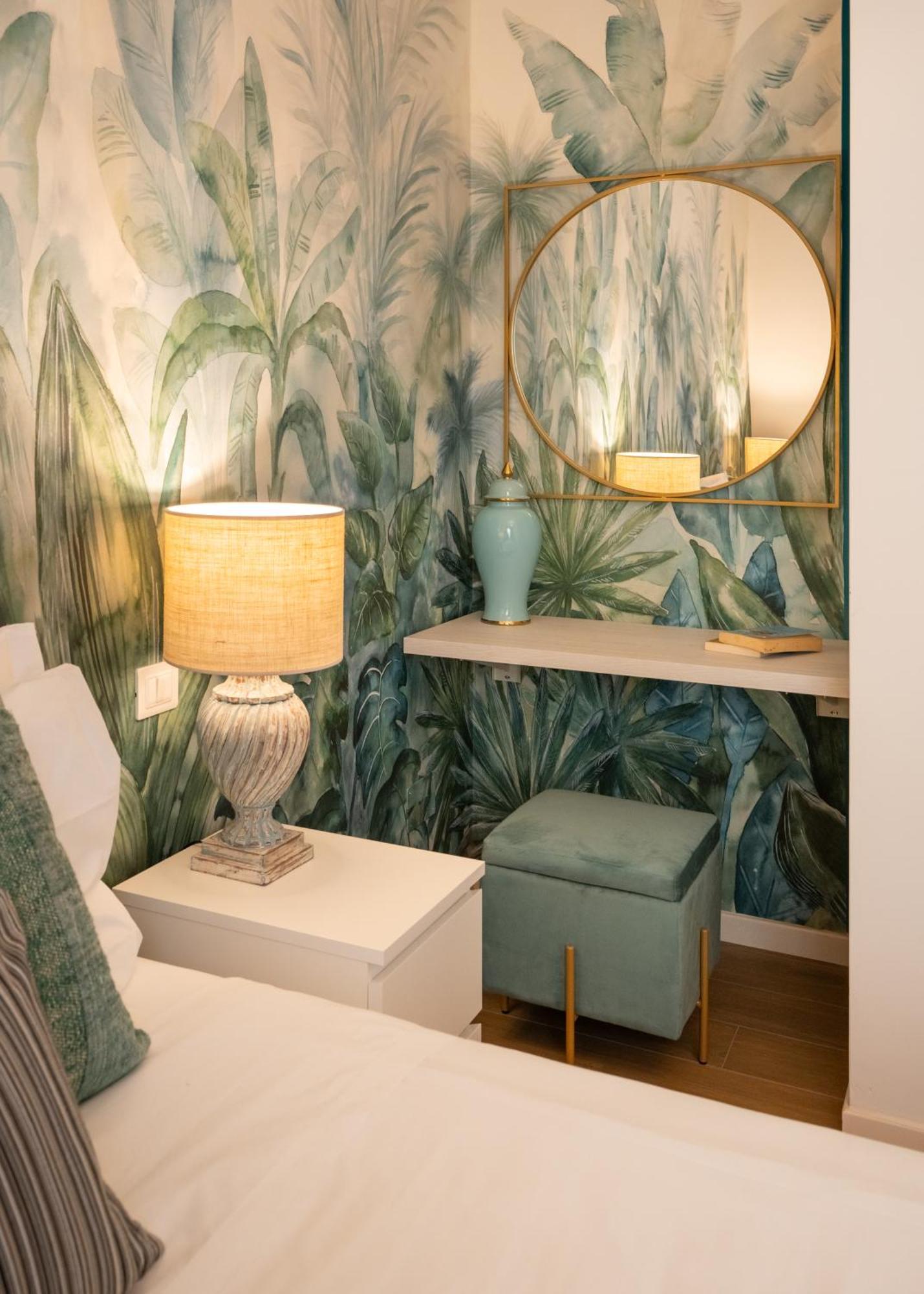 Via Taddeo Alderotti, 85 - Elegant In Careggi, Near Hospital, & Tram Morgagni - Charming Apartment *