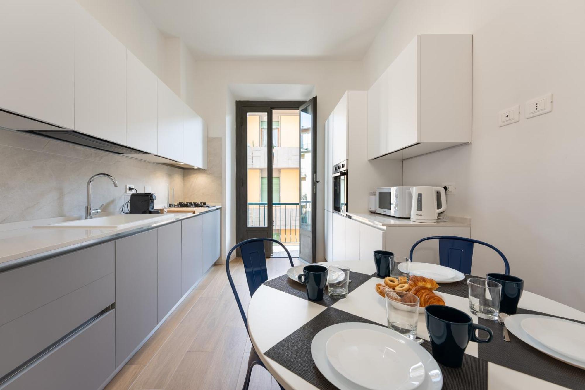 Apartment Via Taddeo Alderotti, 85 - Elegant In Careggi, Near Hospital, & Tram Morgagni - Charming *