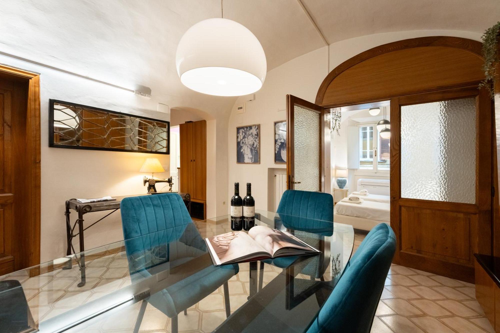 Via Sant'egidio, 3 - Spacious And Bright Just 300mt From The Duomo *