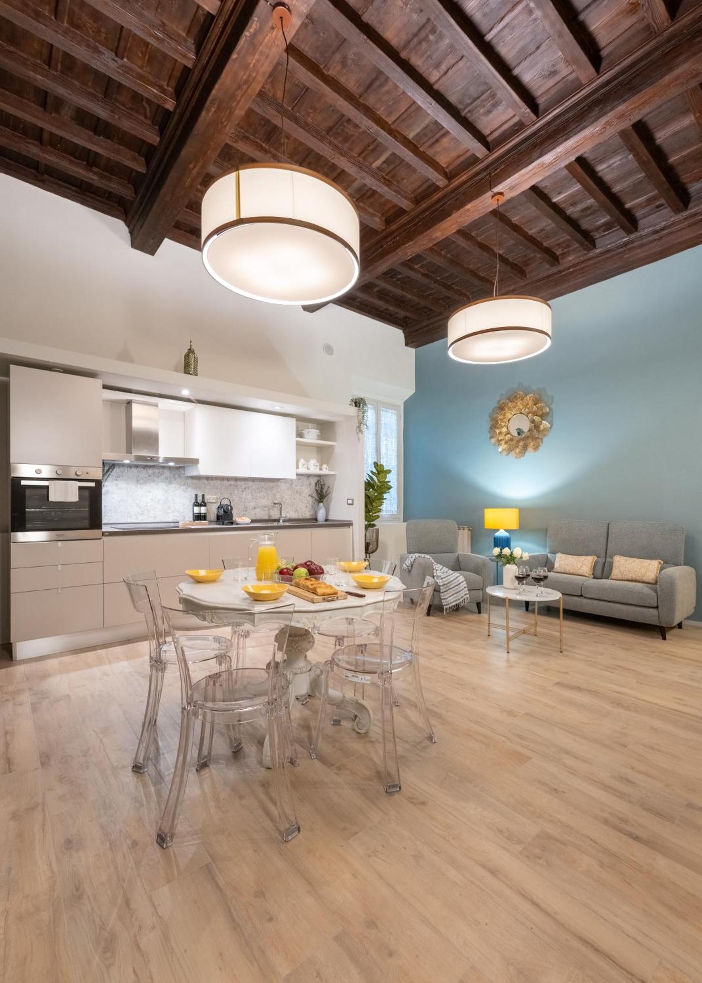 Via Santa Reparata, 1 - 2nd Floor - Stunning And Spacious 10 Min To Historic Center