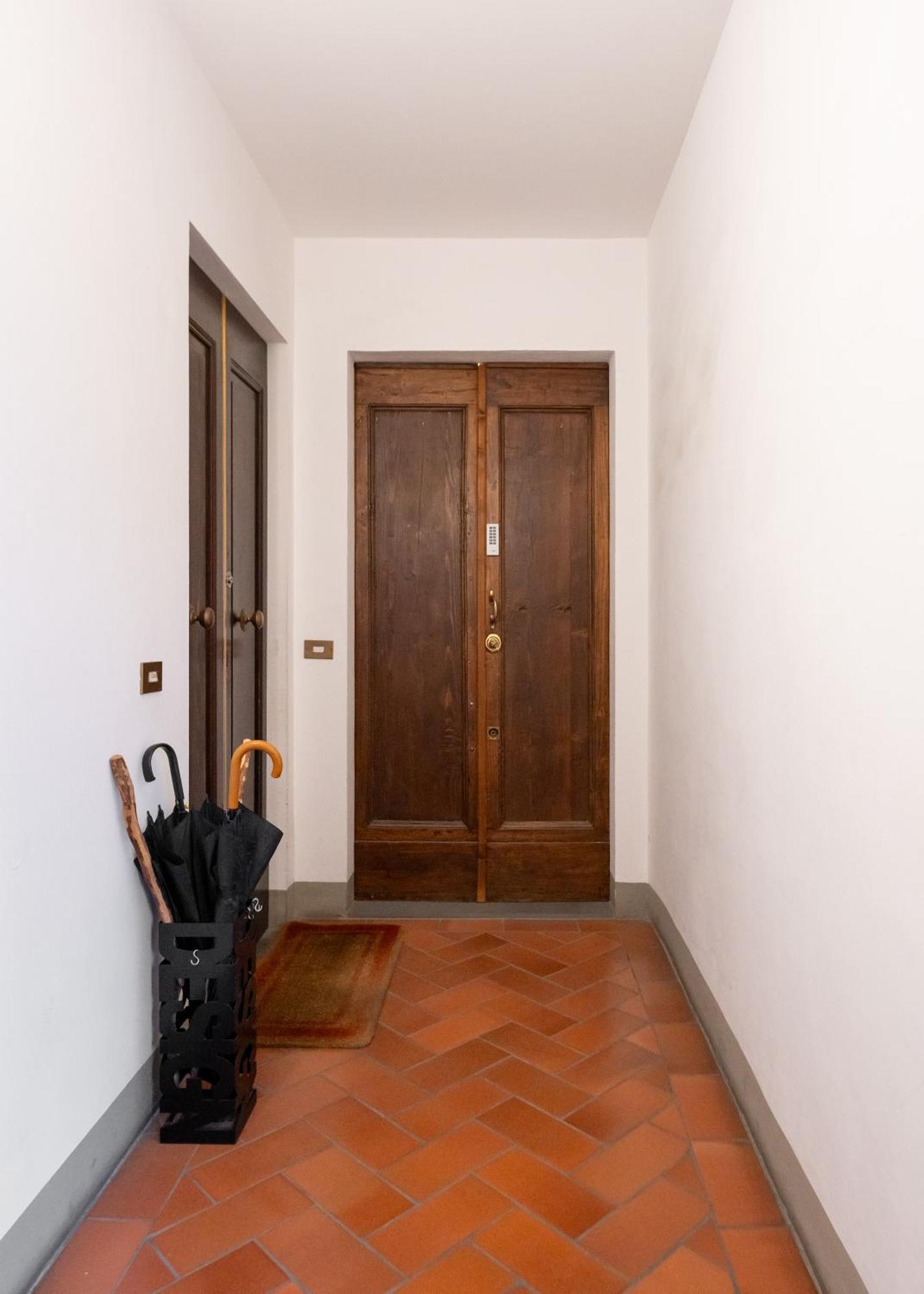 Via Santa Reparata, 1 - 2nd Floor - Stunning And Spacious 10 Min To Historic Center *