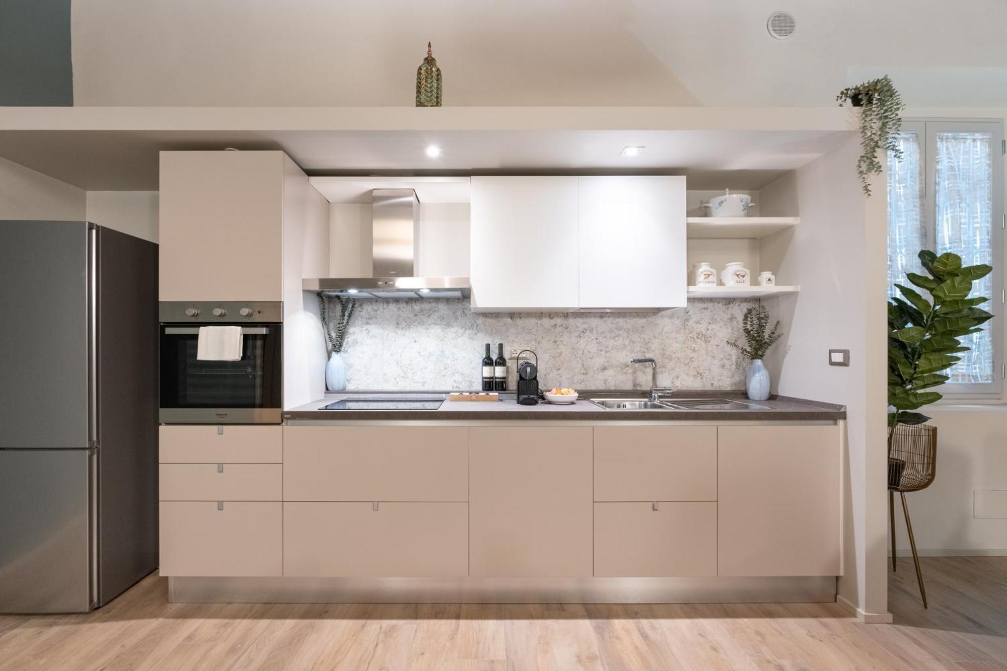 Via Santa Reparata, 1 - 2nd Floor - Stunning And Spacious 10 Min To Historic Center