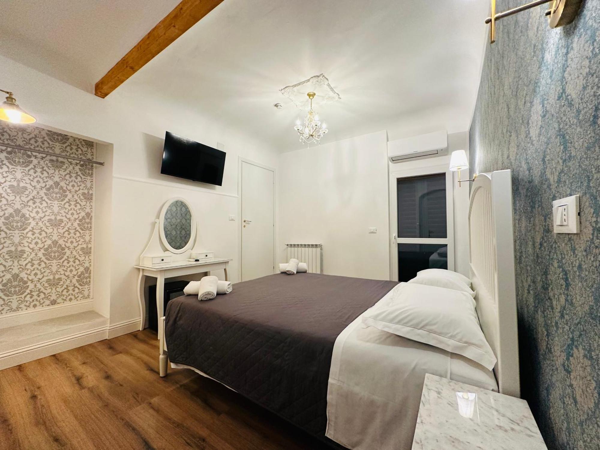 Relais Sampaoli Bed & Breakfast