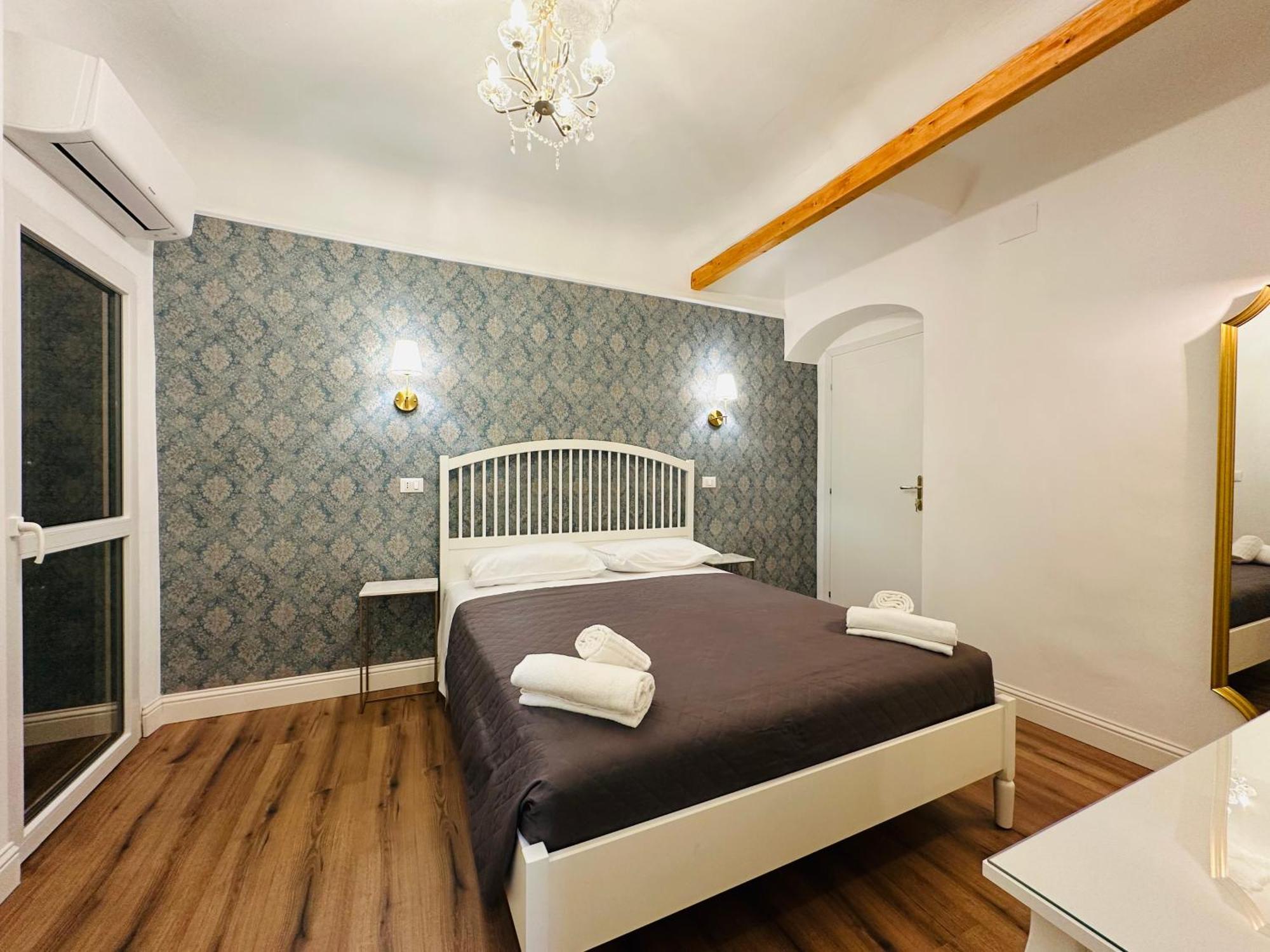 Relais Sampaoli Bed & Breakfast