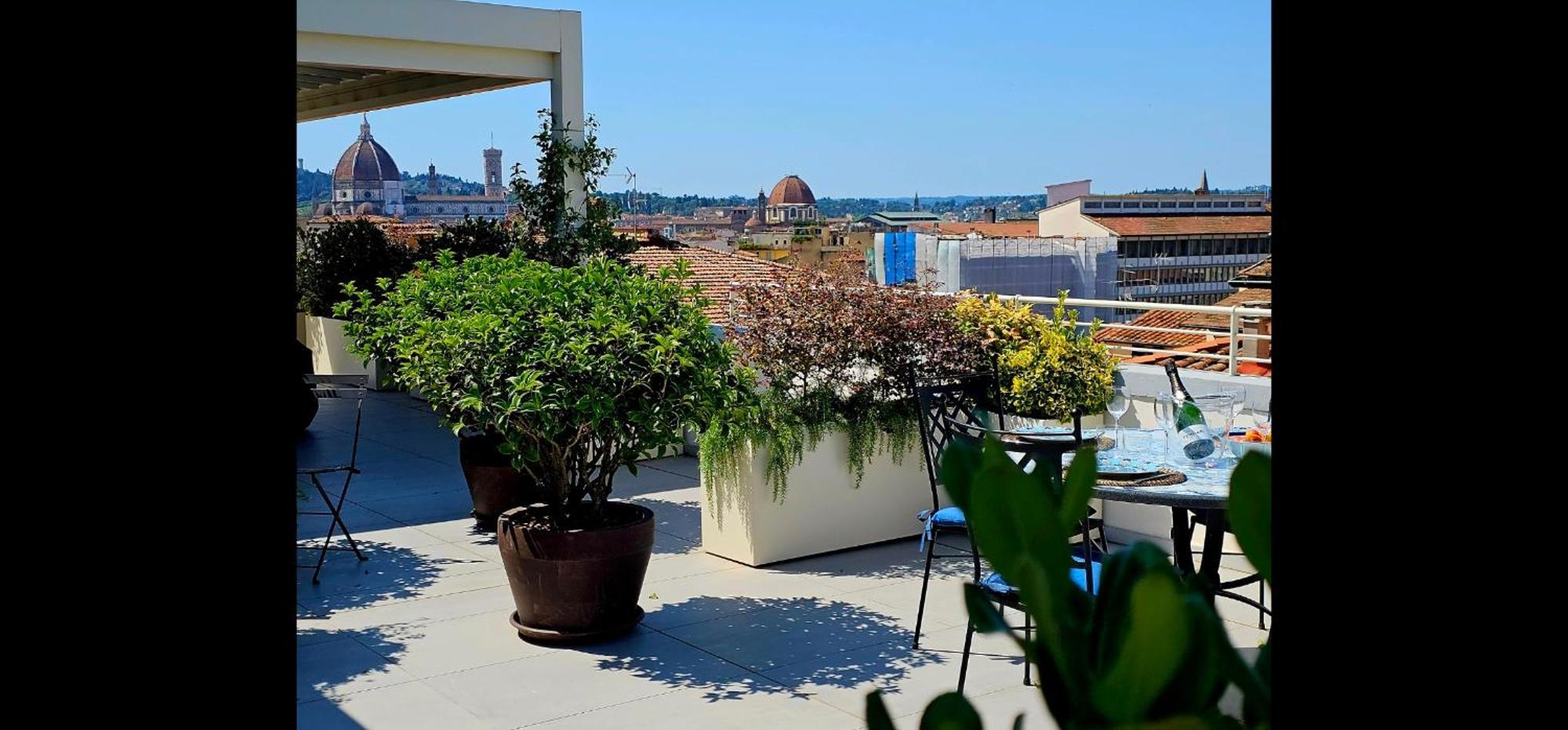 Caterina De' Medici Luxury Attic With Terrace And Parking Florence