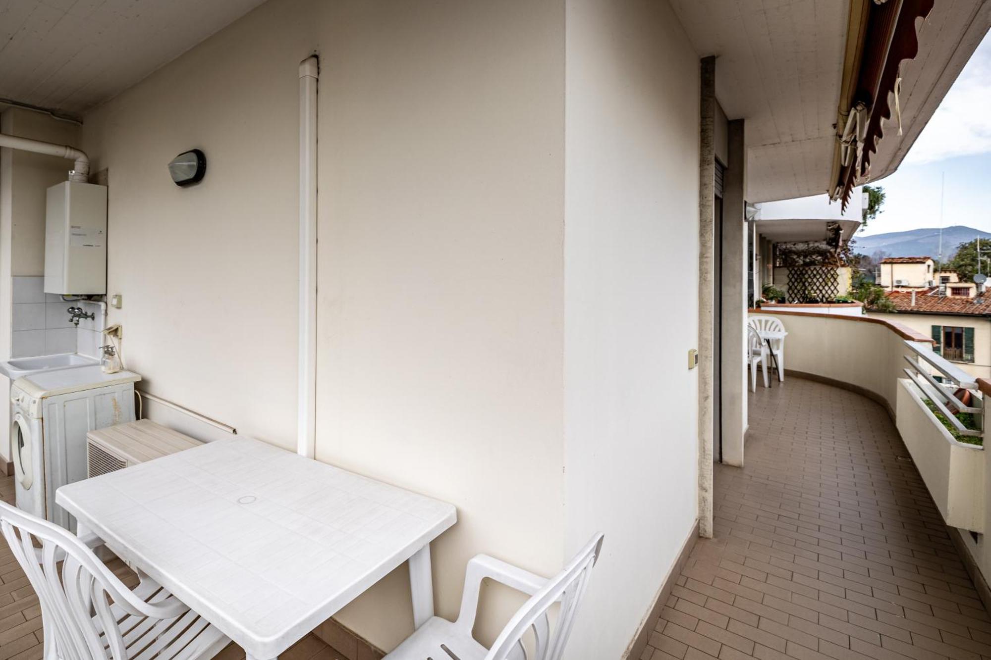 Yd Quiet Leopolda With Parking Florence