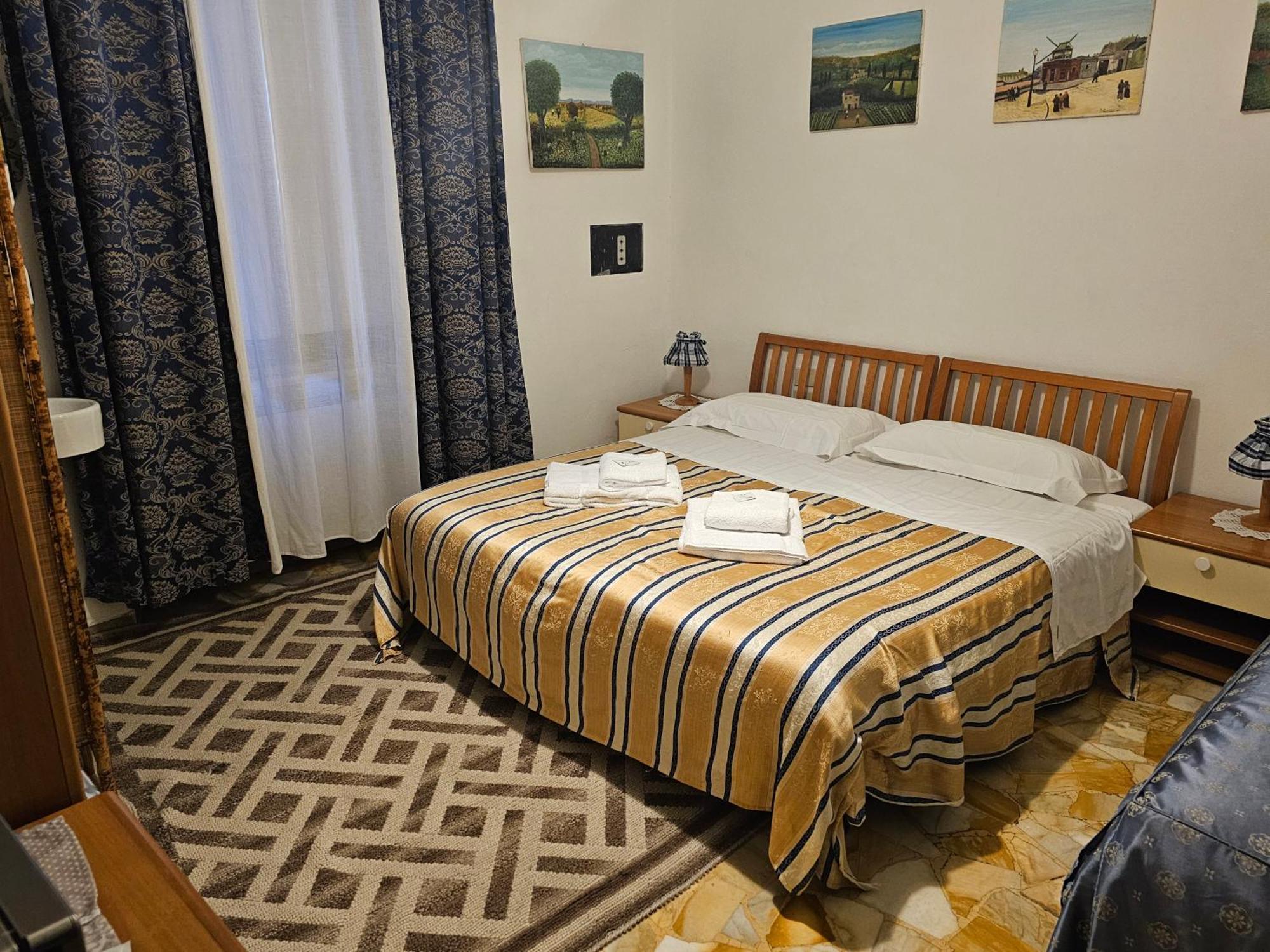 Casa Maya Souvenir Hotel *