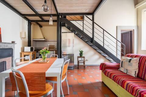 And Quiet Loft 5 Minutes Walk From The Duomo Appartement