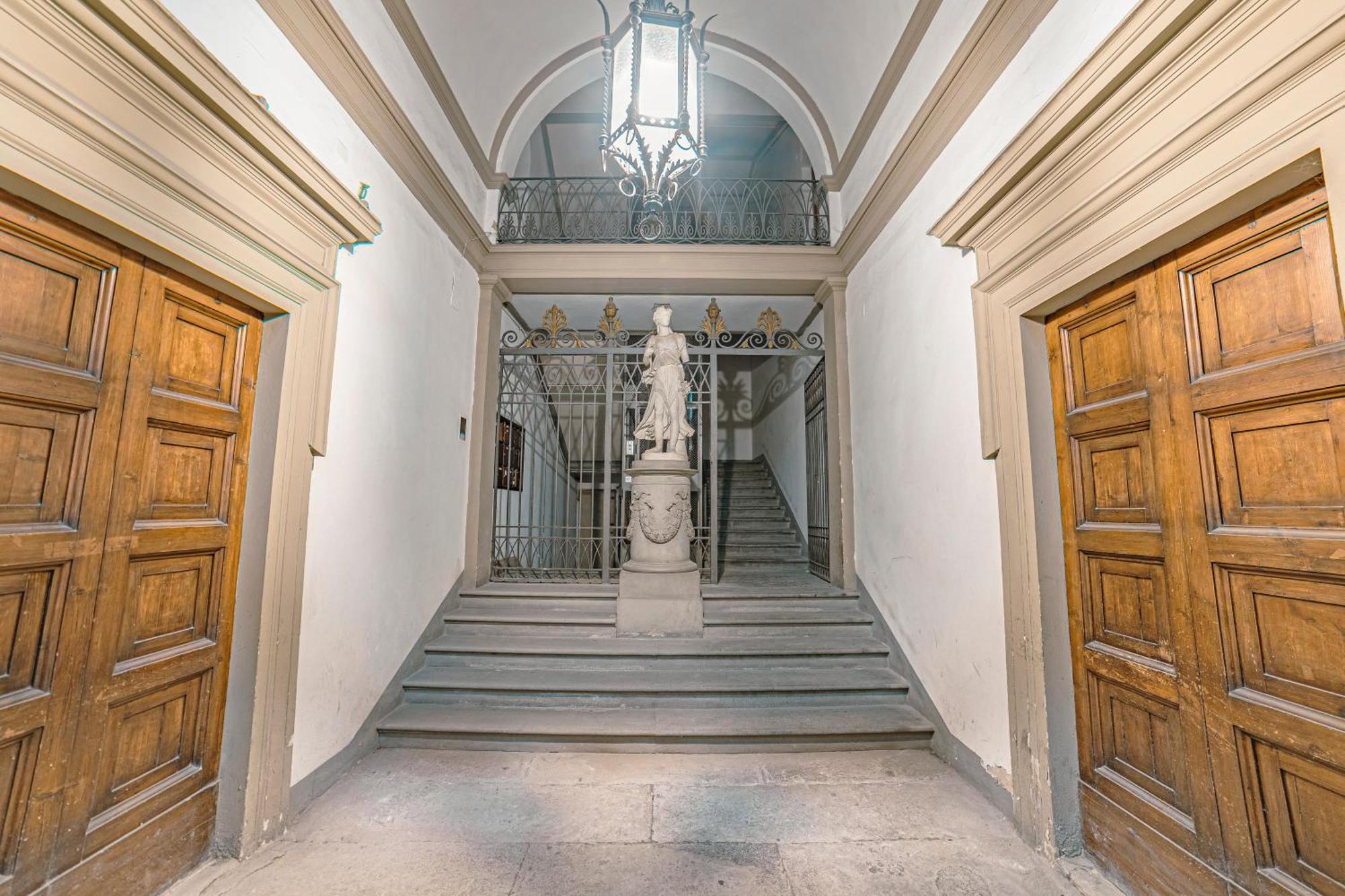 Casa Pavo Accanto Al Bargello *
