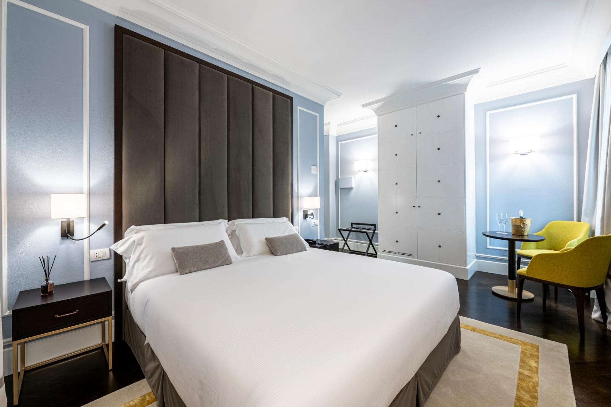 Hotel Glimpse 4*
