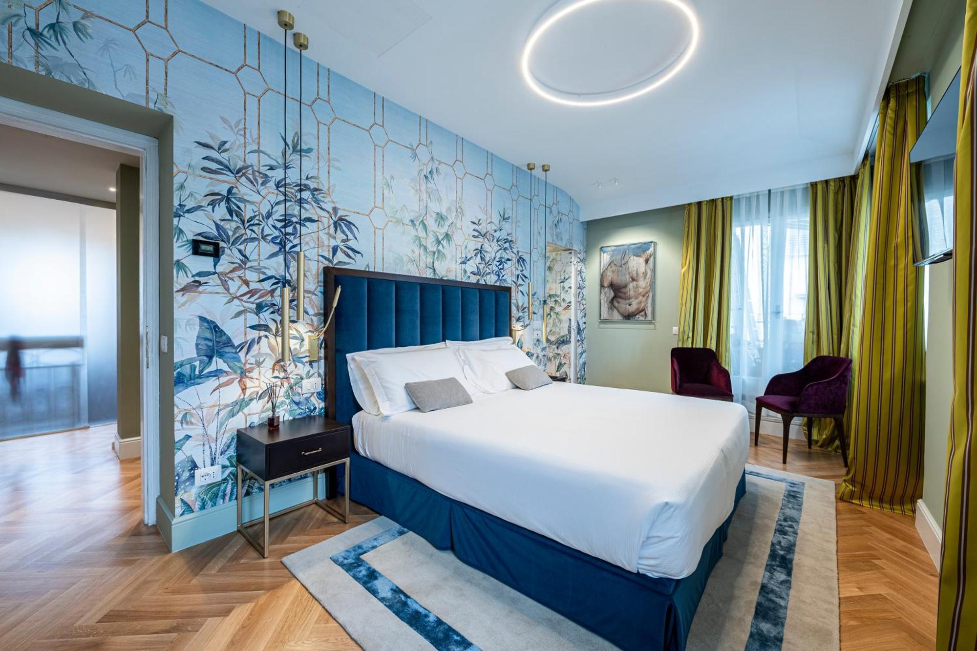 Hotel Glimpse 4*