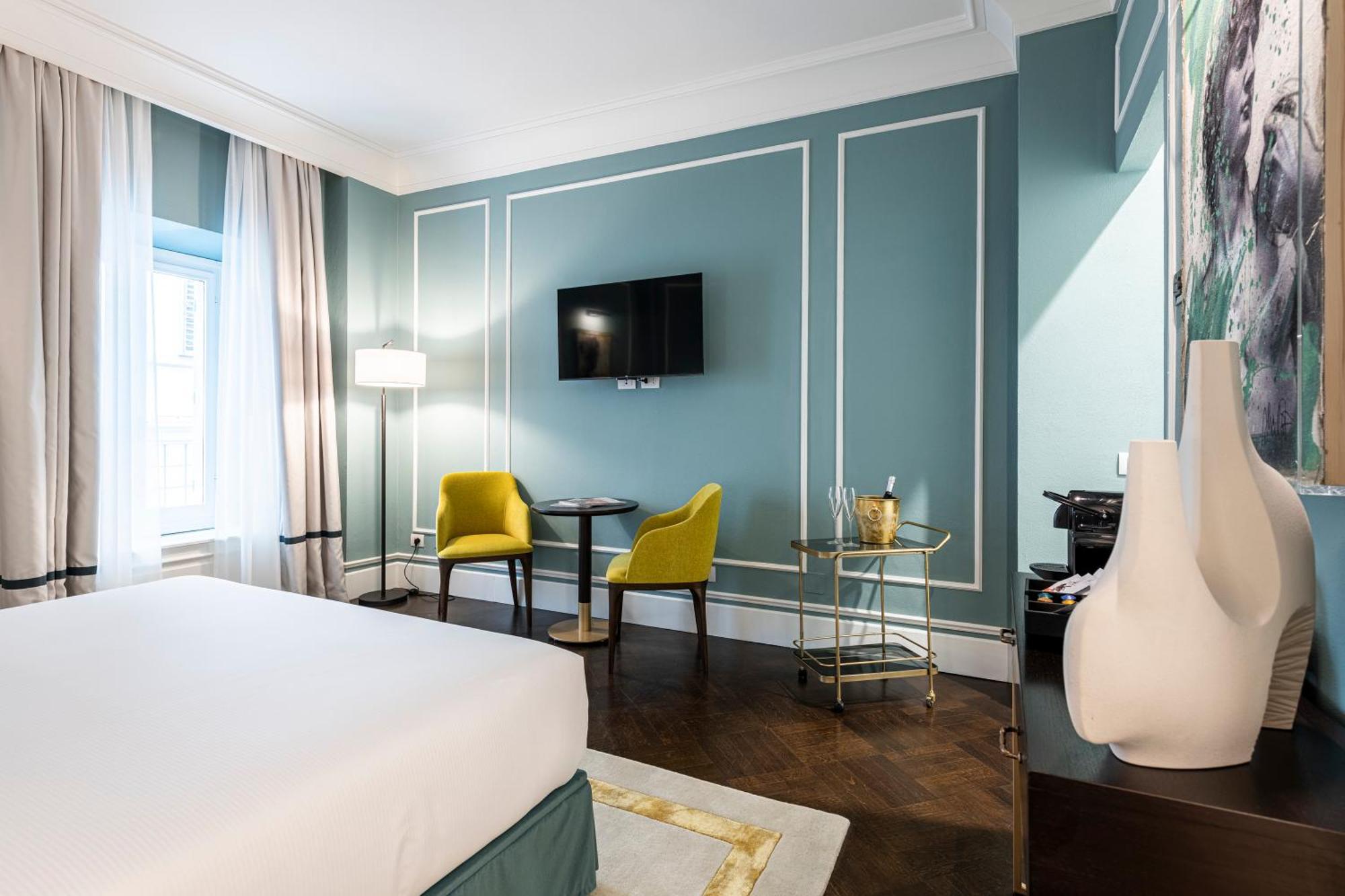 Hotel Glimpse 4*