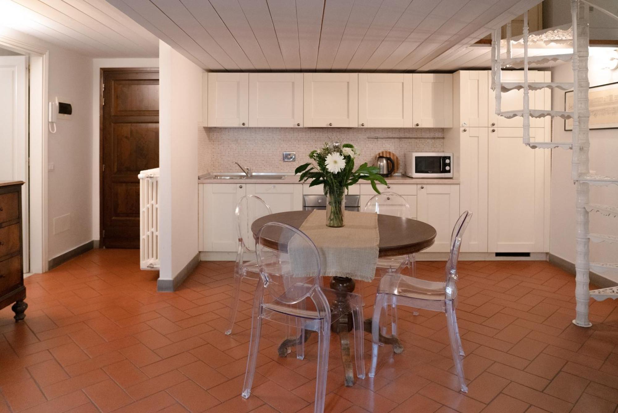 Rondinelli Charme Bijoux - Elegance In The Heart Of Apartment
