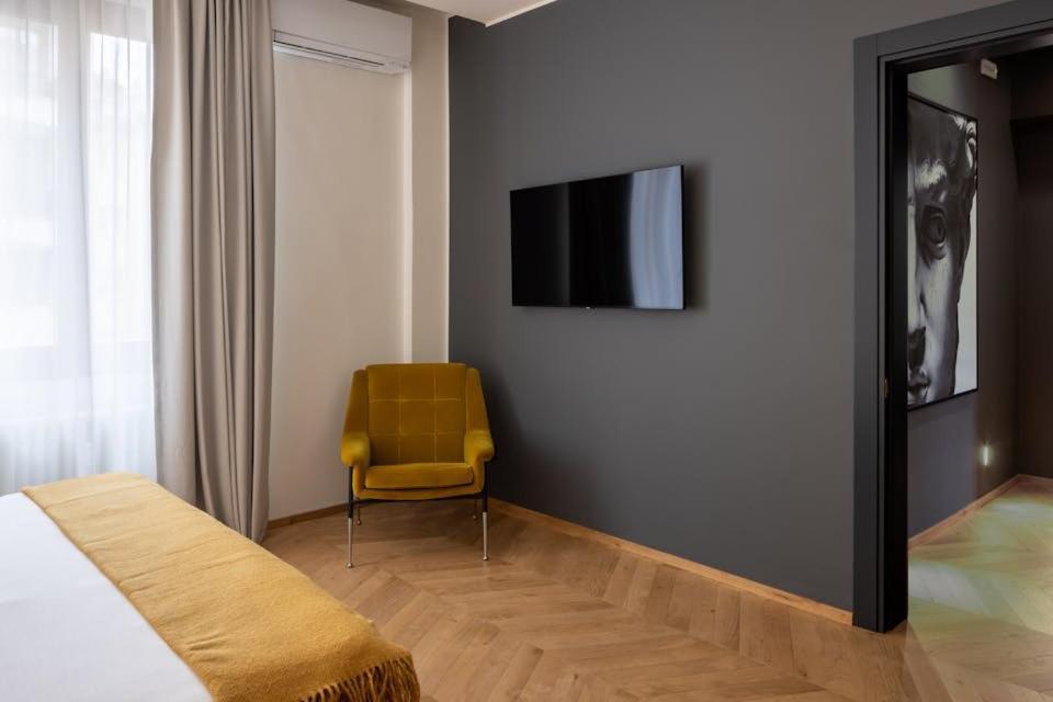 Elegant Renovated Apartment