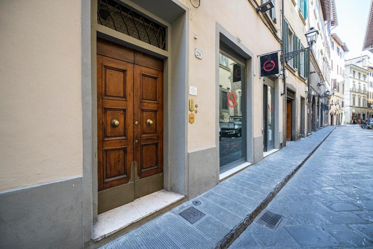 Old Town, Near Ponte Vecchio Apartment