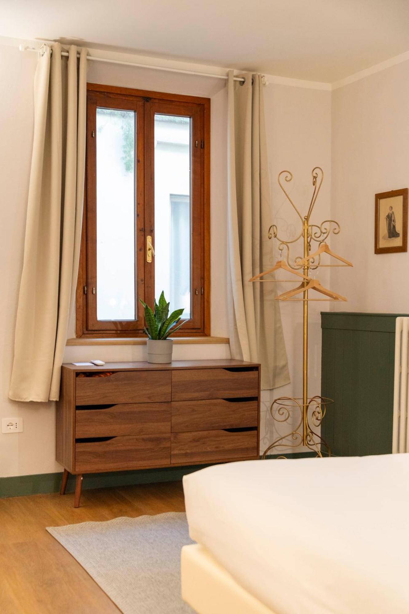 Zanobi 45 Florence
