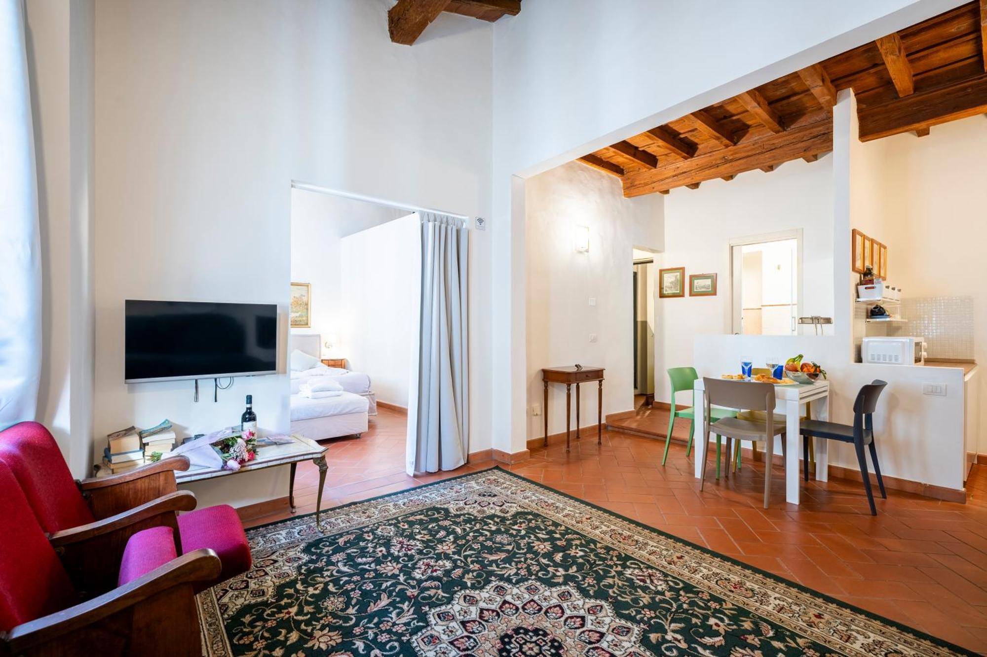 View Of The Medici Chapels- Center Appartement