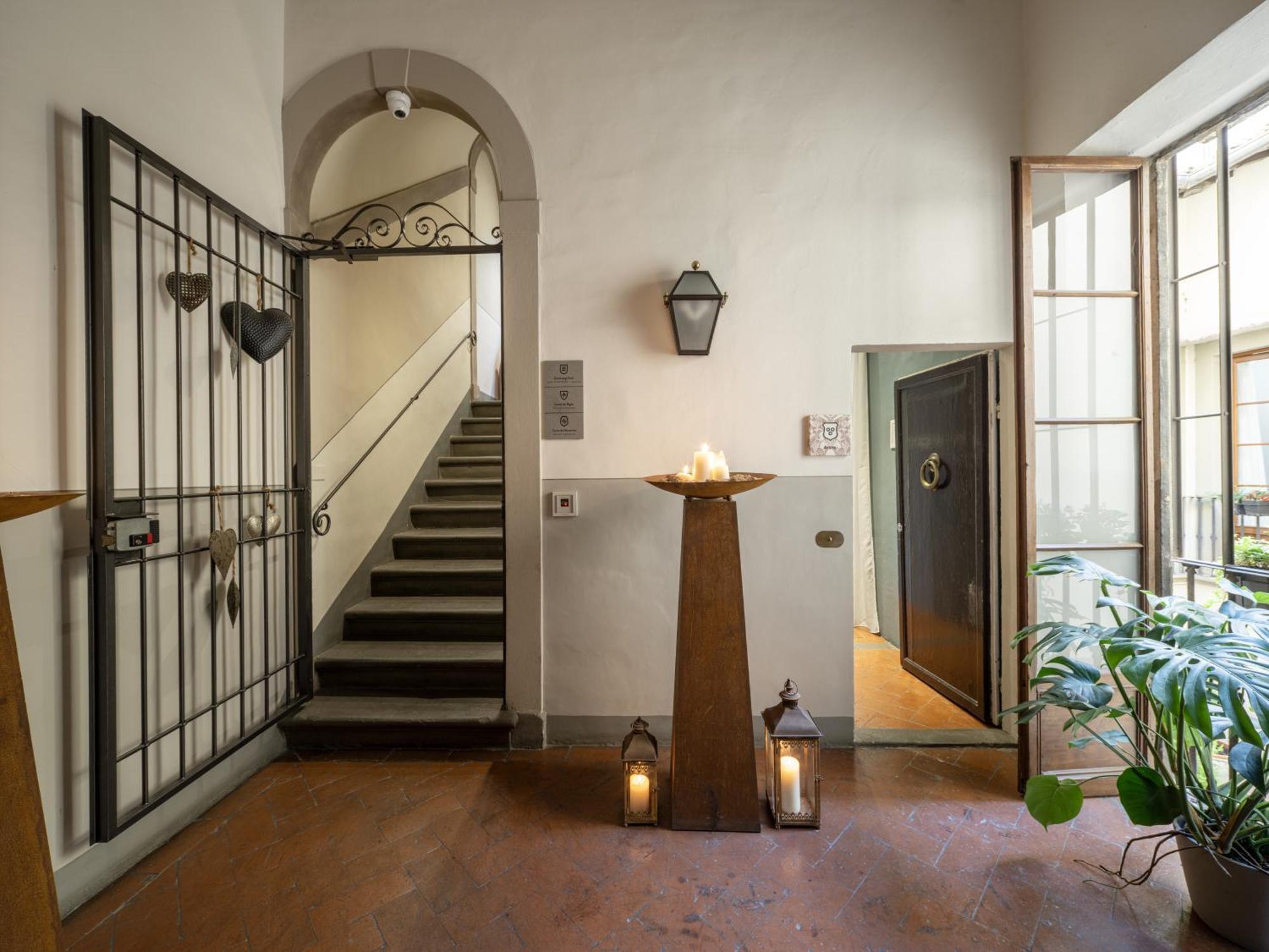 Canto Degli Scali Aparthotel Florence