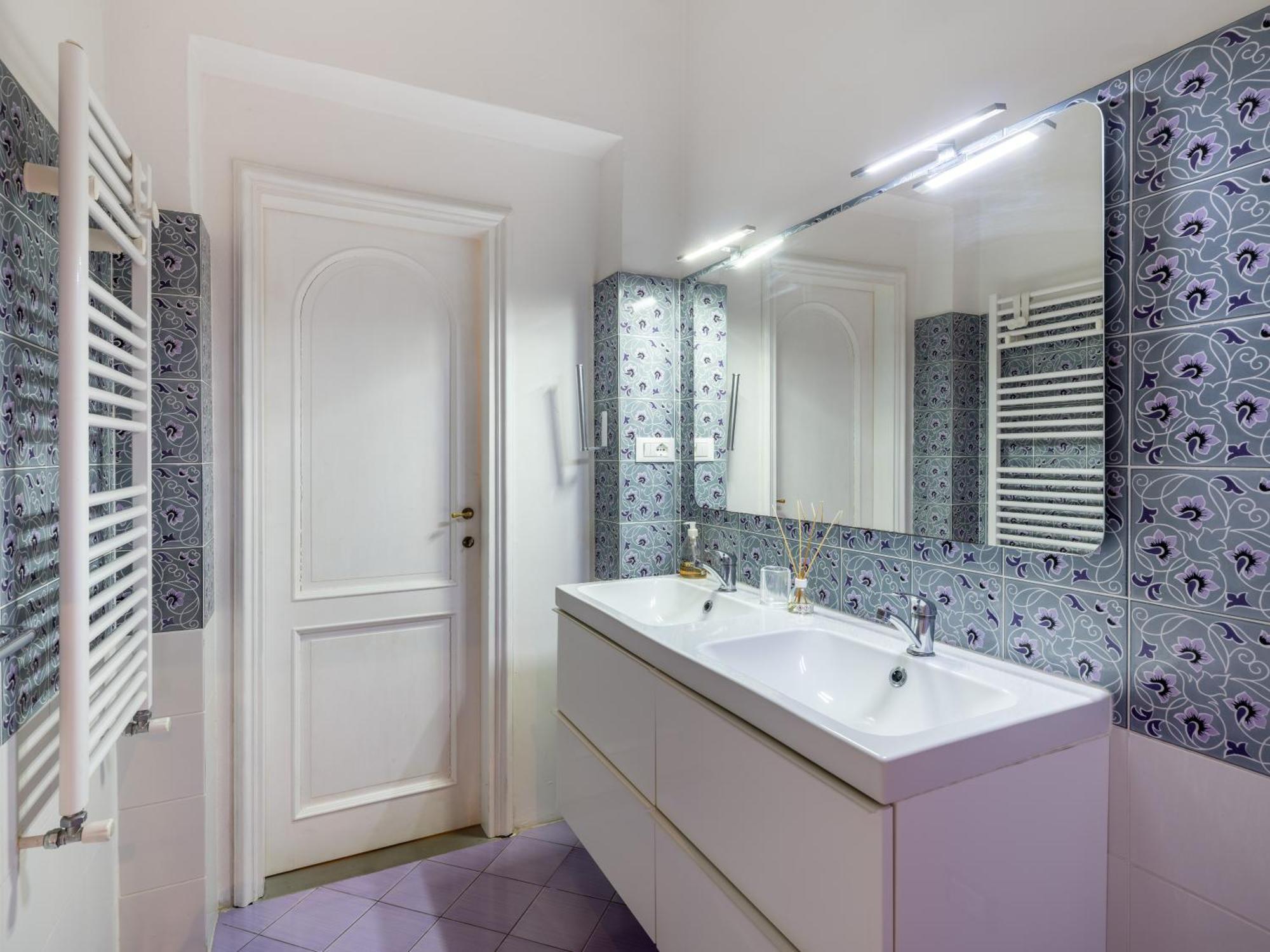 New Quiet Flat - Santa Croce View - Servizi * Florence