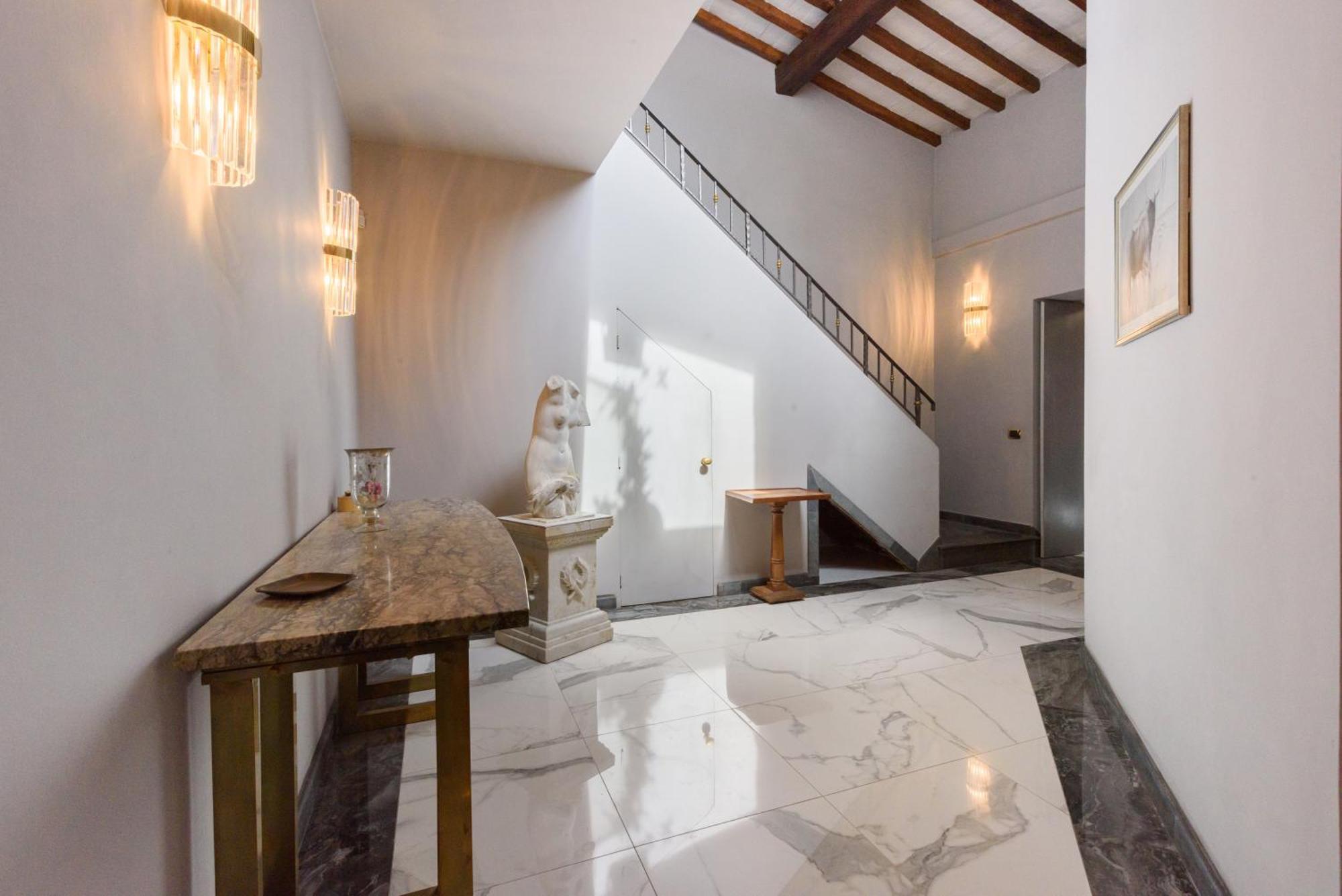 Appartement Regina House By Mmega Florence